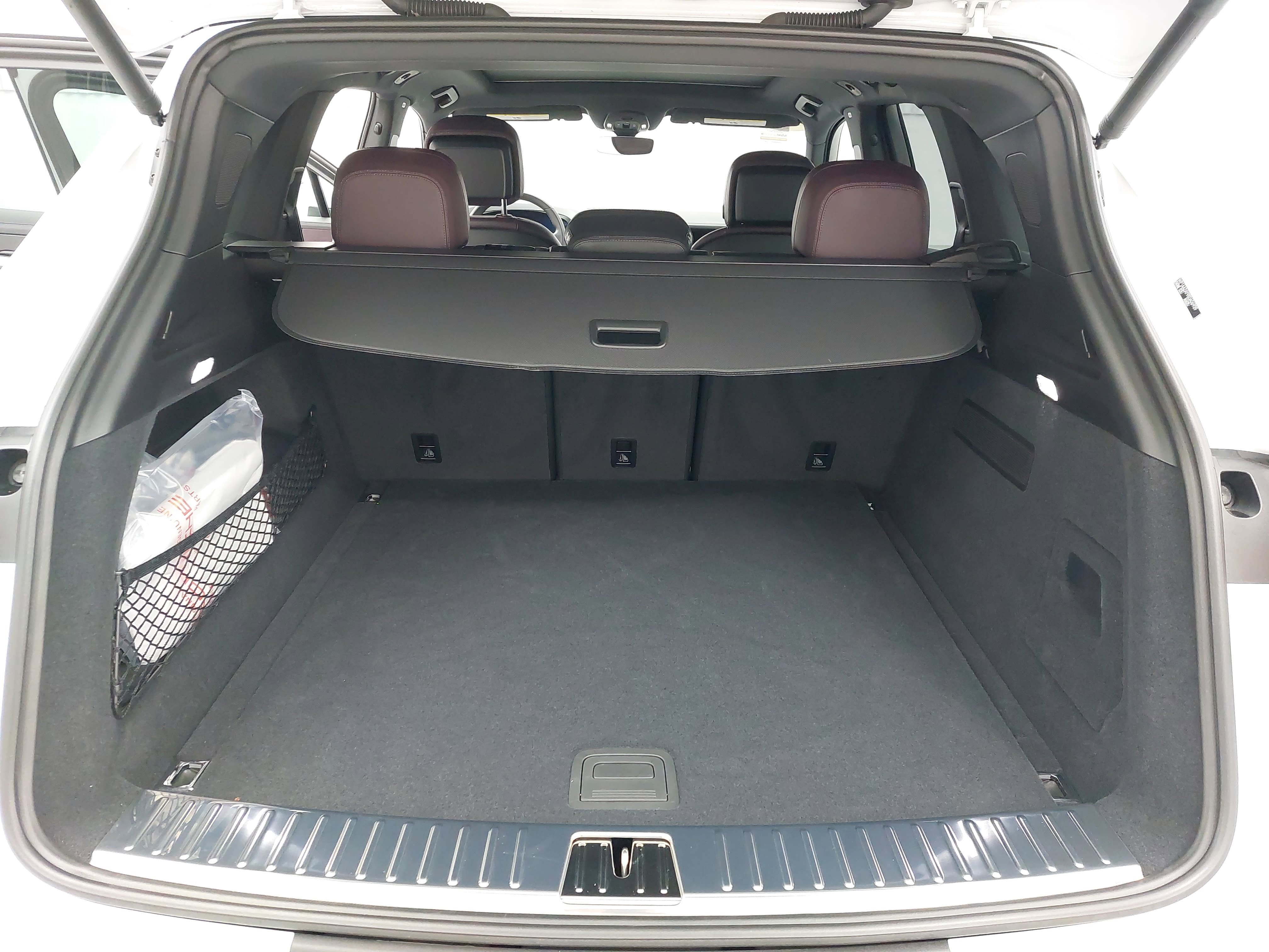 2025 Porsche Cayenne AWD