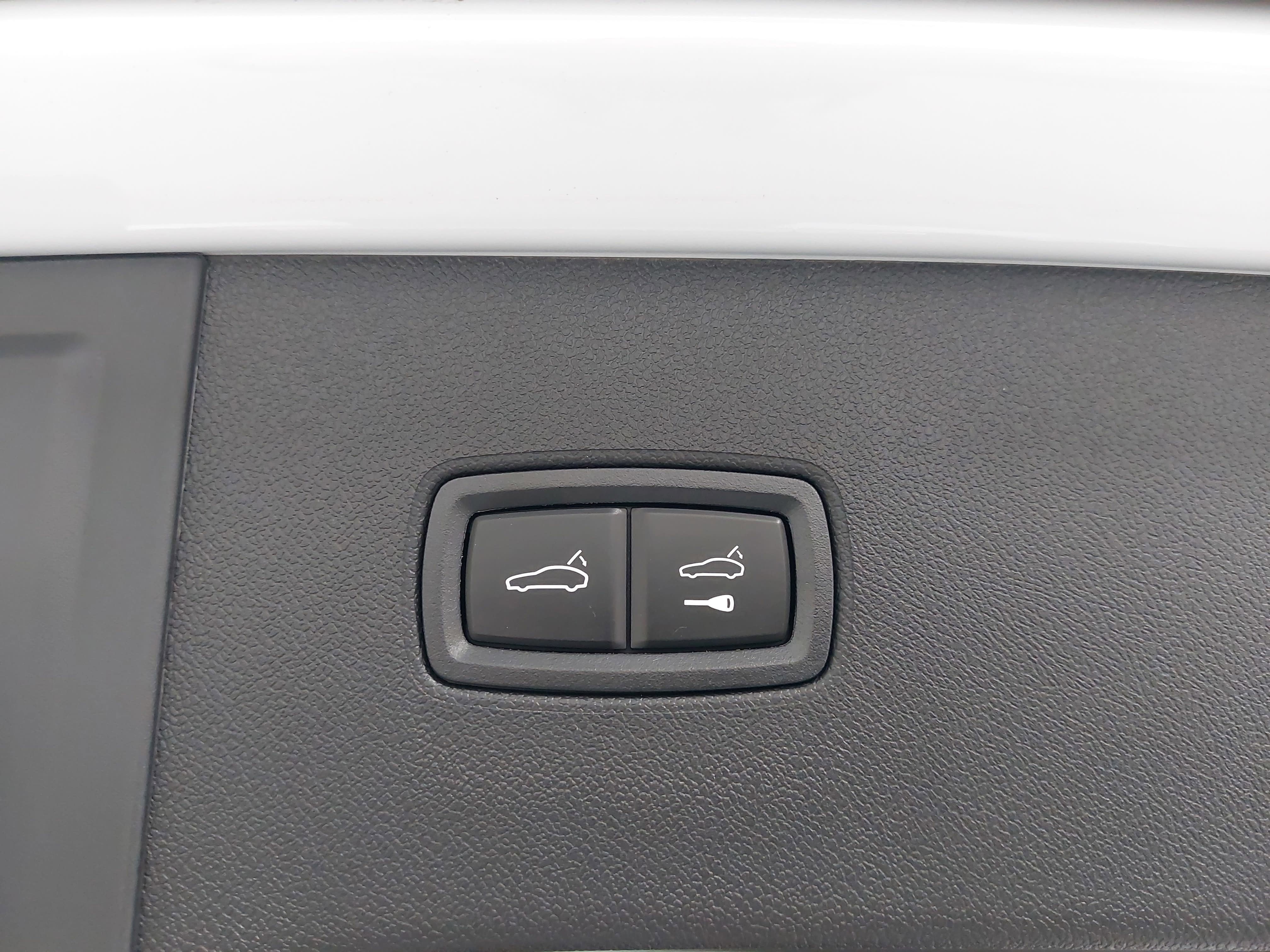 2025 Porsche Cayenne AWD