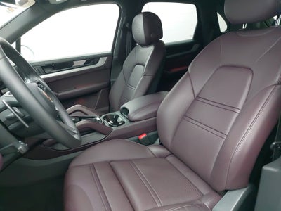 2025 Porsche Cayenne AWD