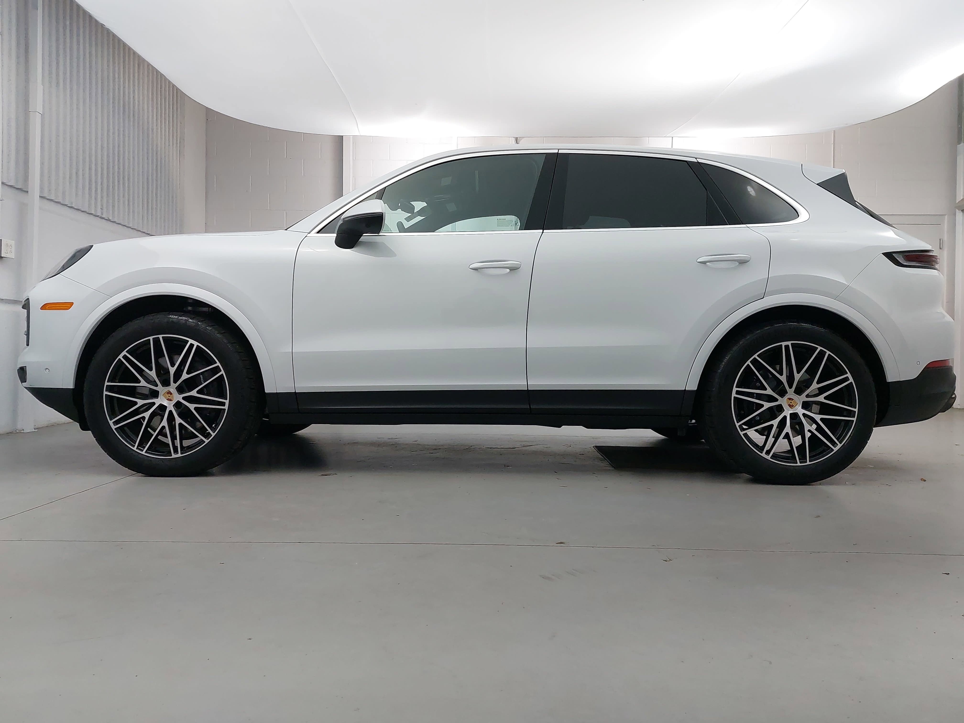 2025 Porsche Cayenne AWD