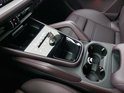 2025 Porsche Cayenne AWD