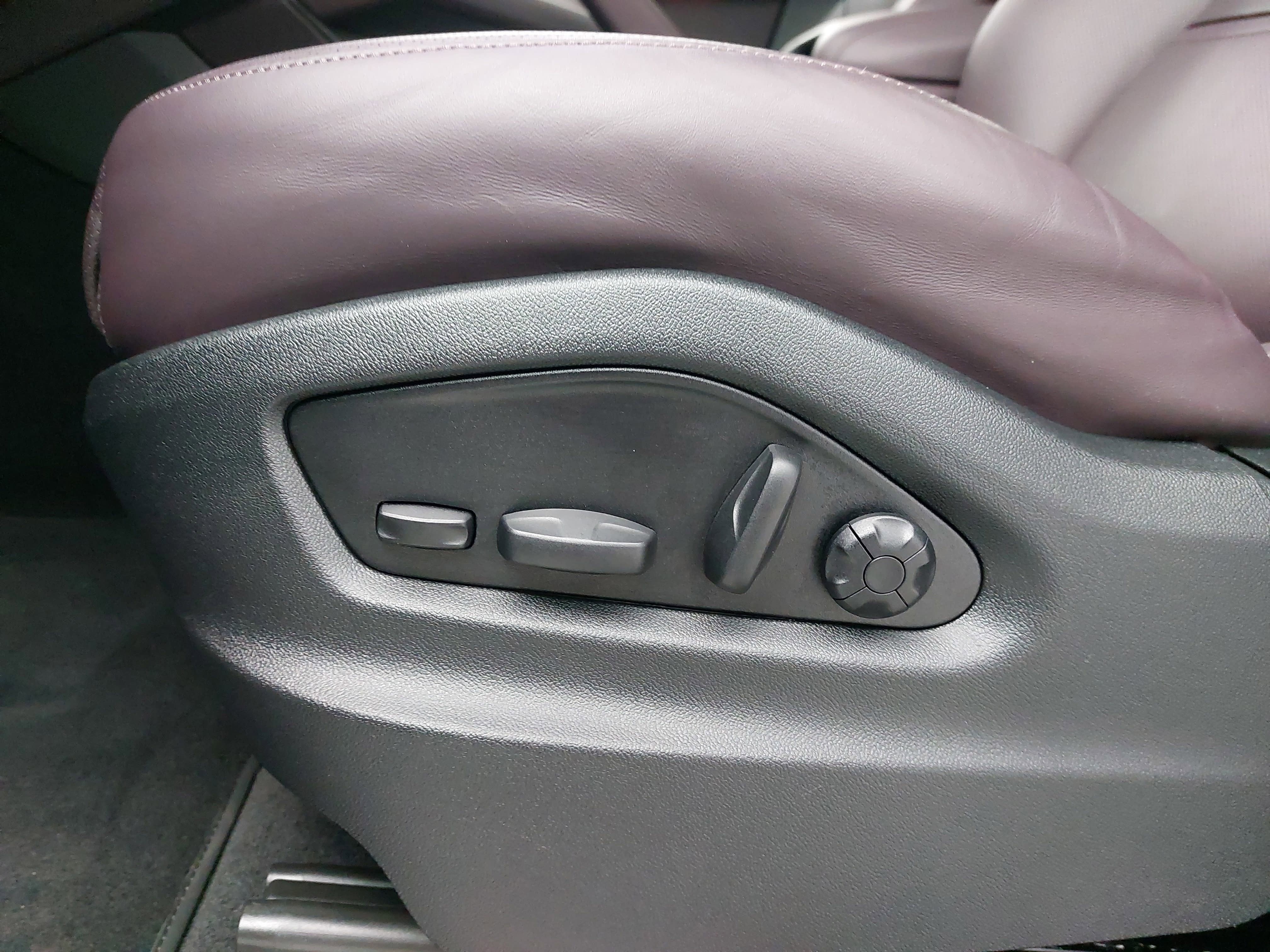 2025 Porsche Cayenne AWD