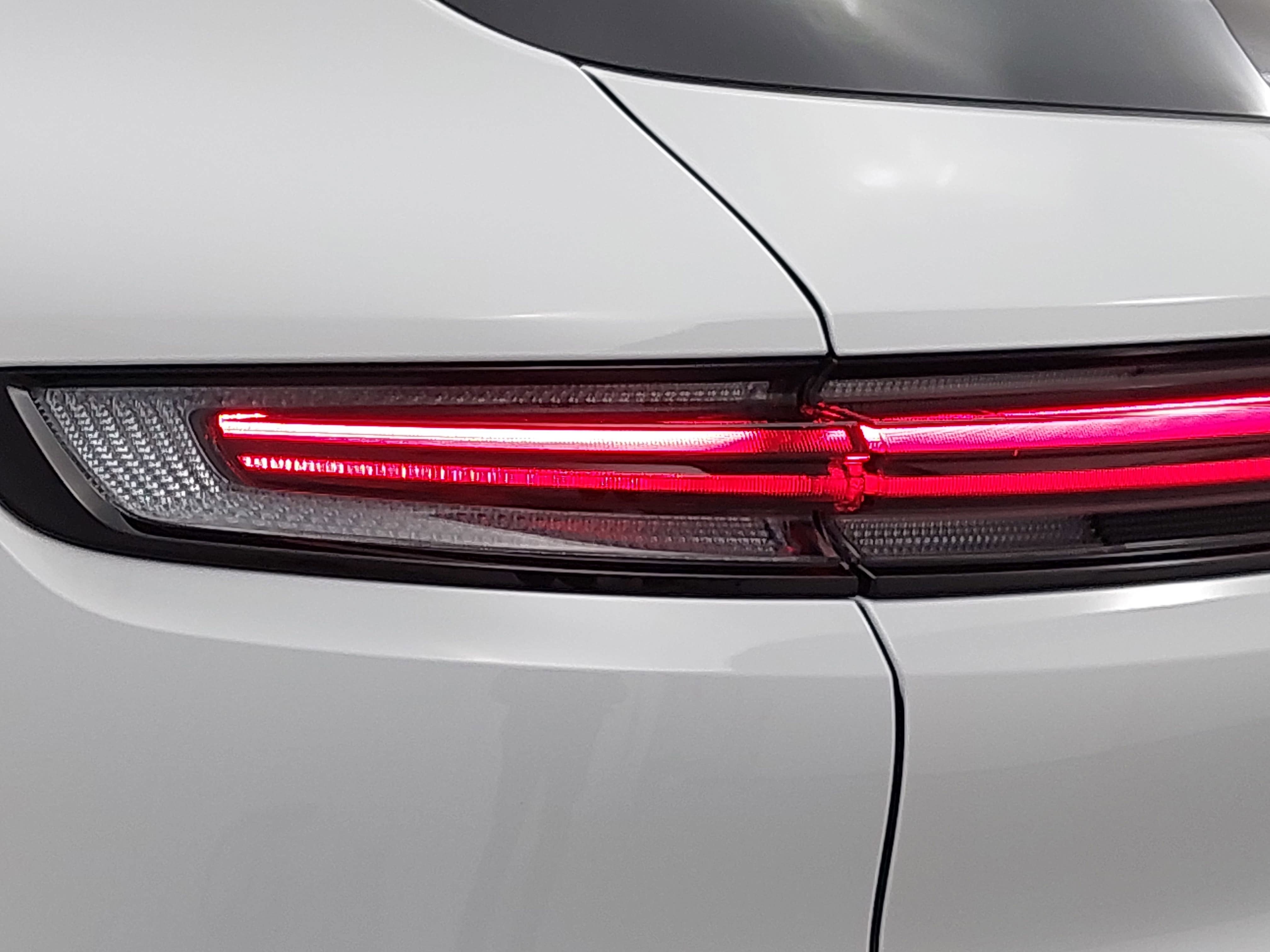 2025 Porsche Cayenne AWD