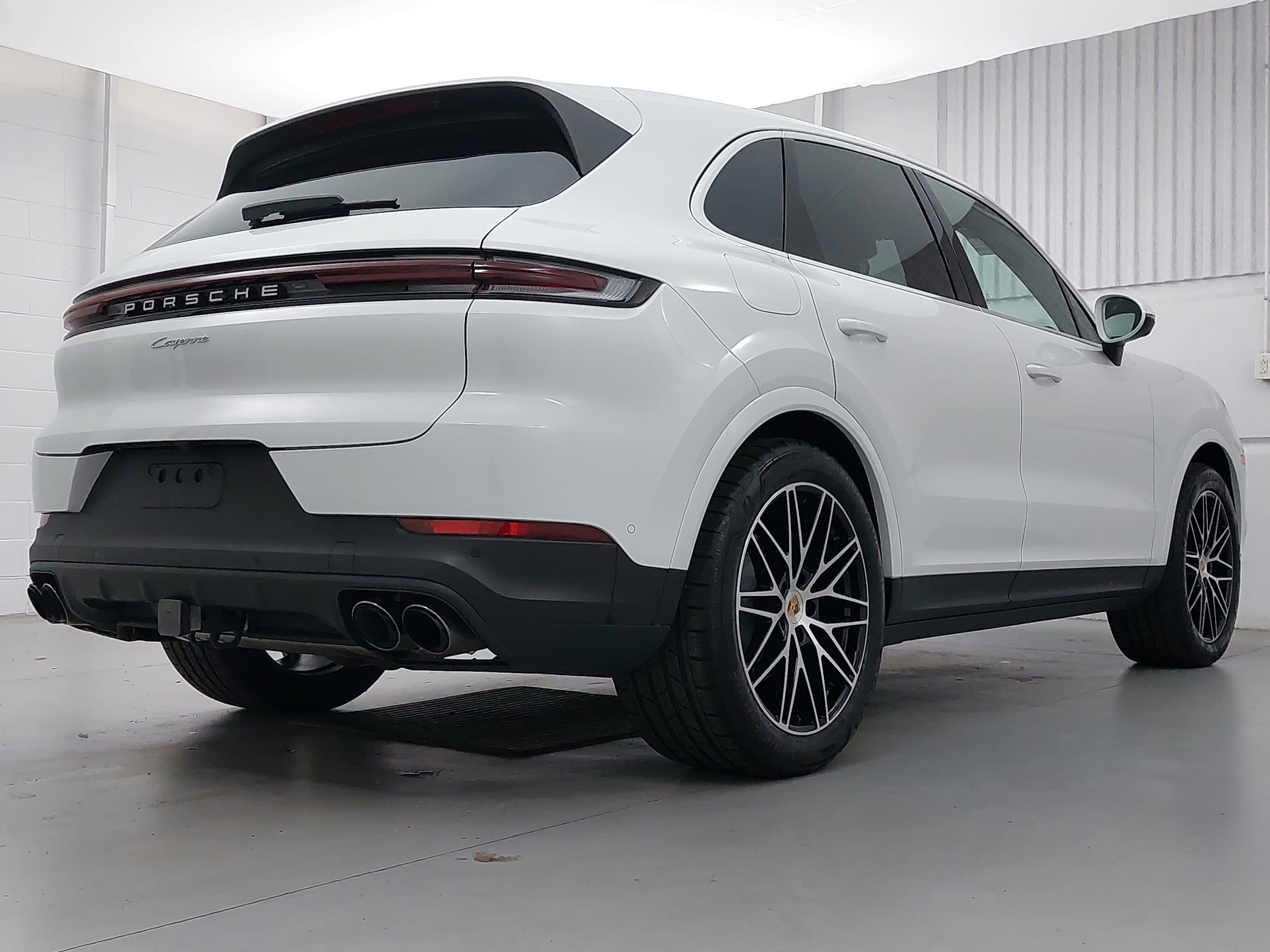 2025 Porsche Cayenne AWD
