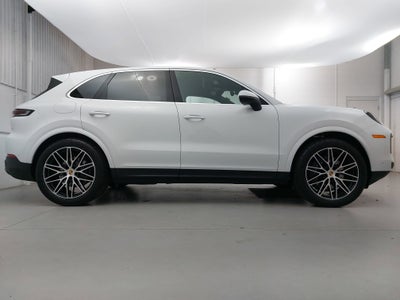 2025 Porsche Cayenne AWD