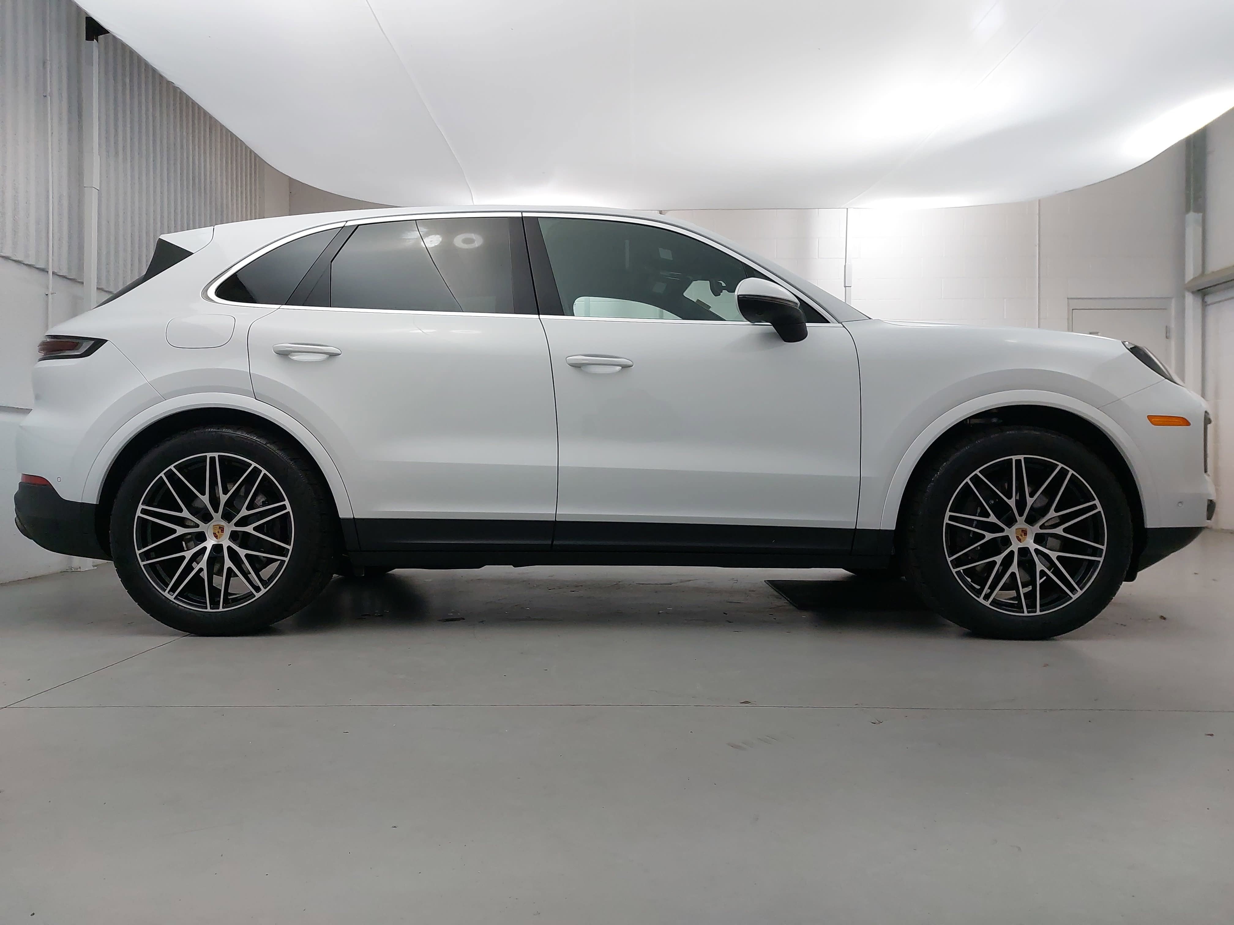 2025 Porsche Cayenne AWD
