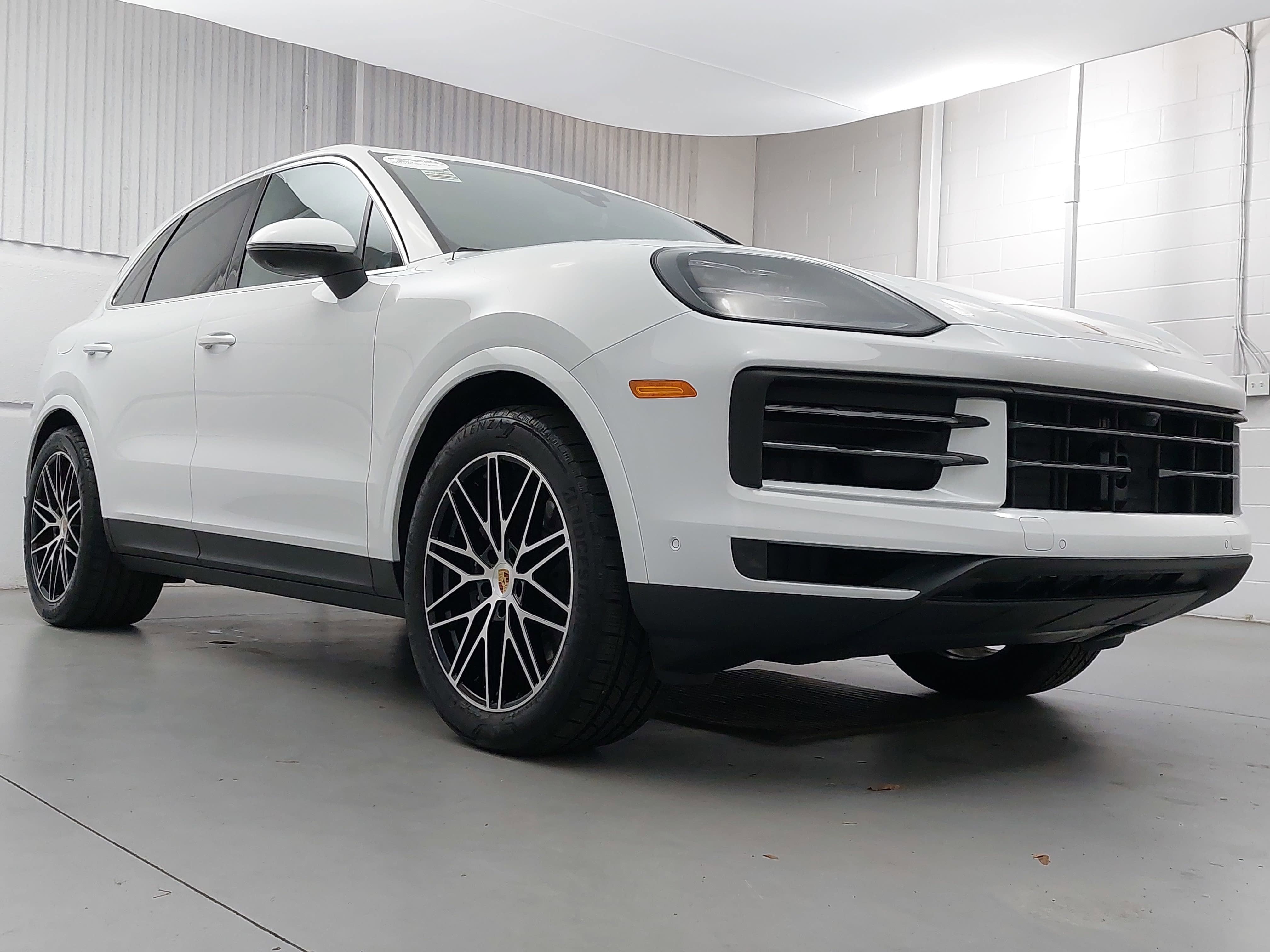 2025 Porsche Cayenne AWD