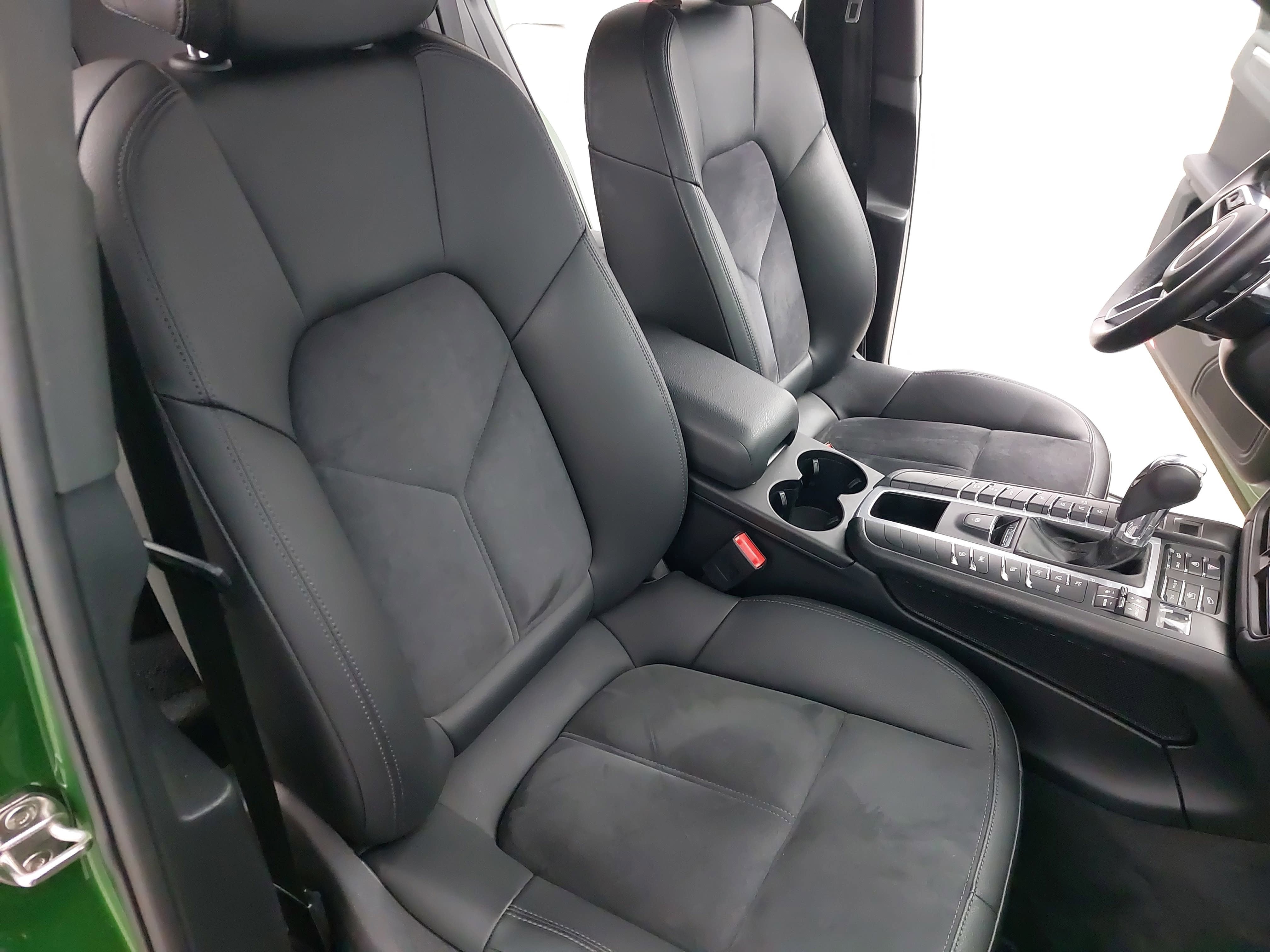 2021 Porsche Macan S