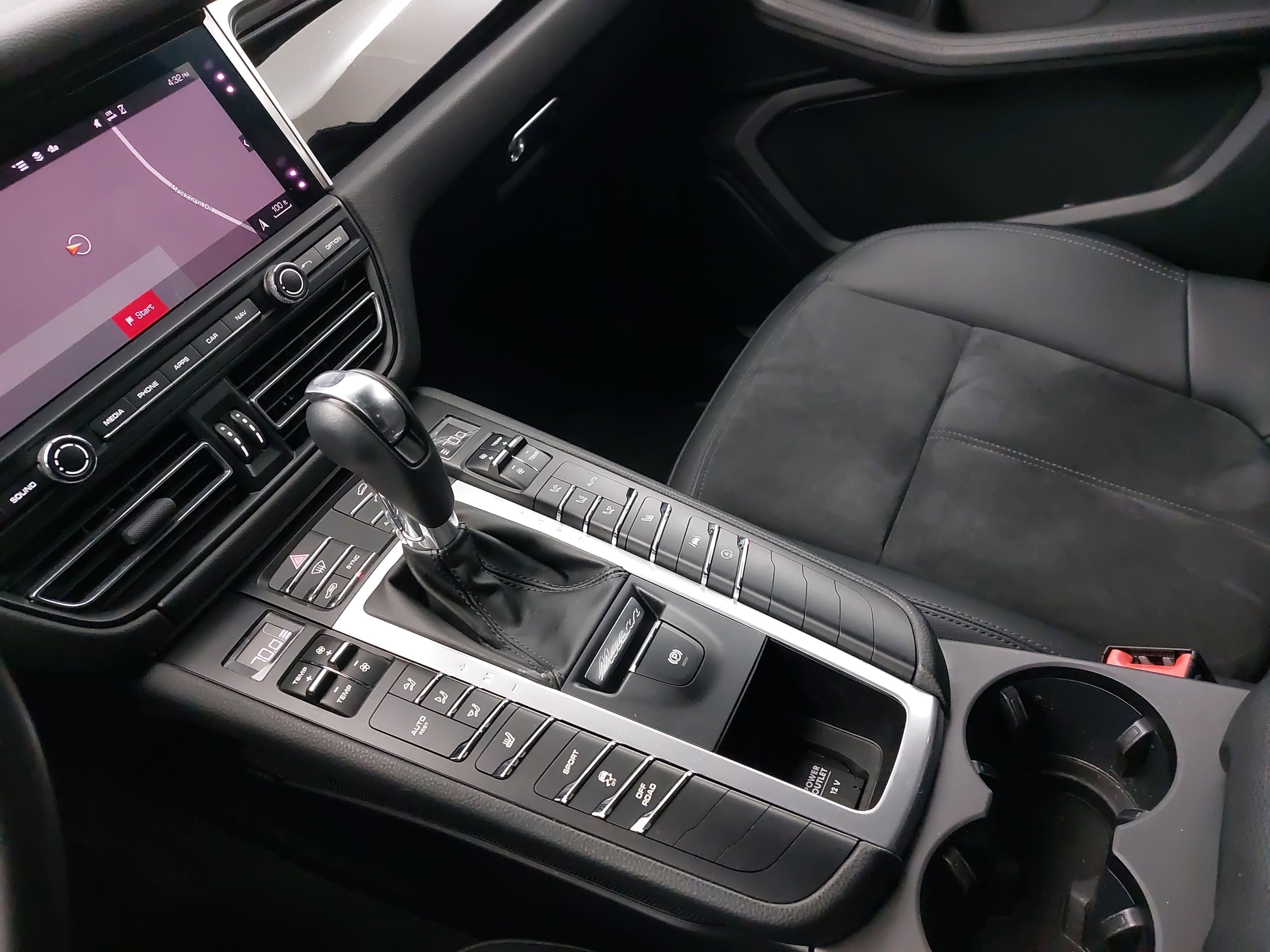 2021 Porsche Macan S