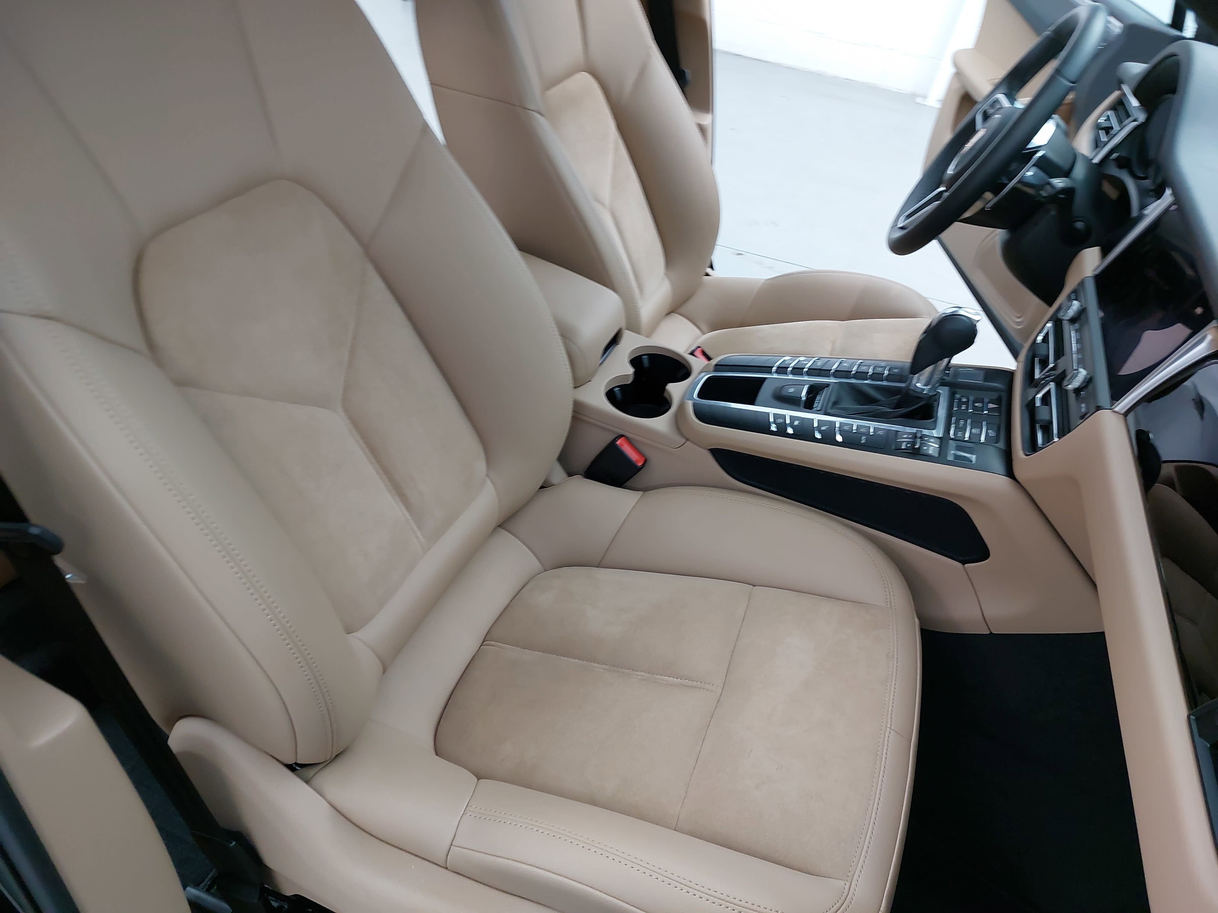 2021 Porsche Macan S