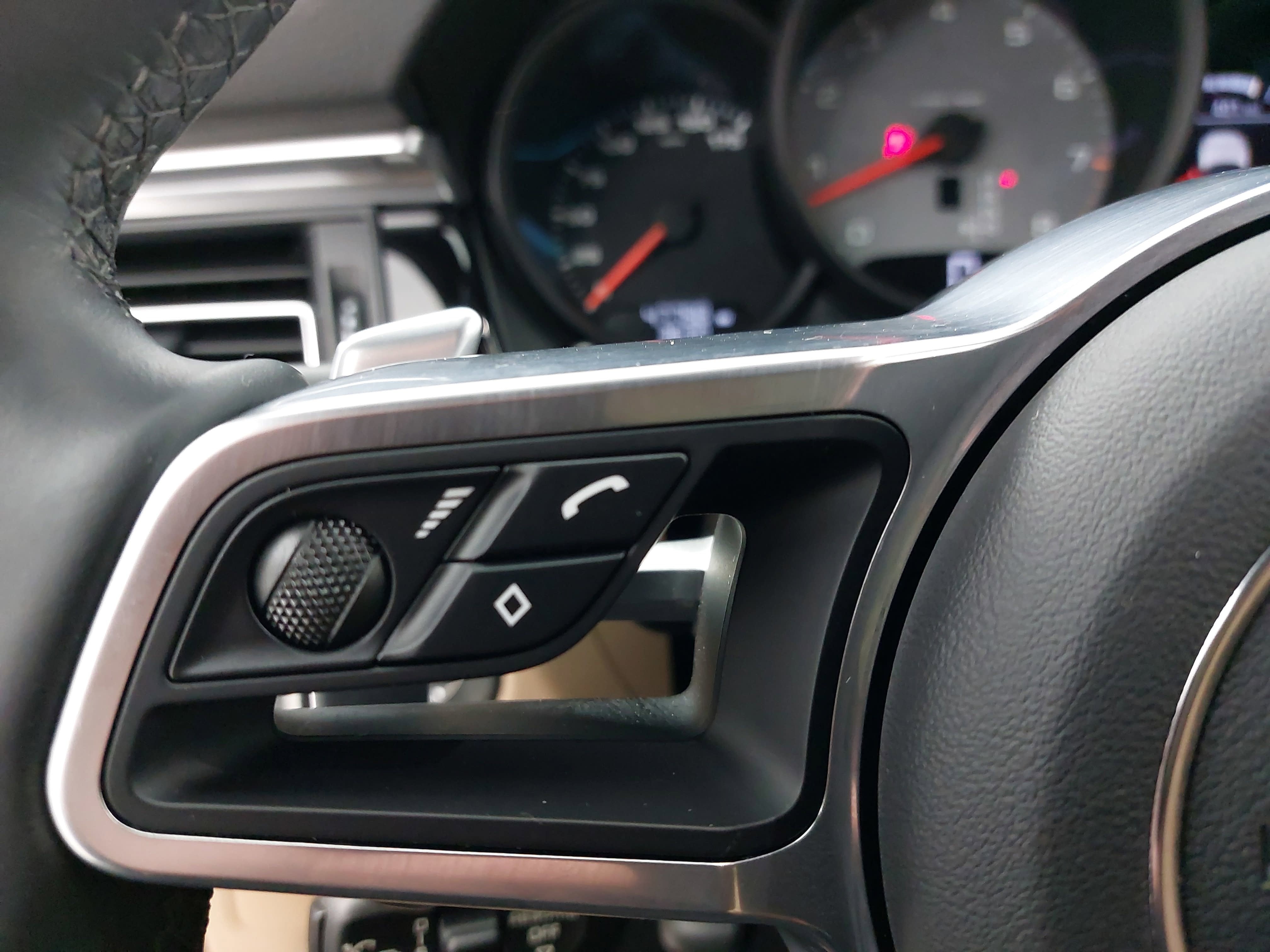 2021 Porsche Macan S