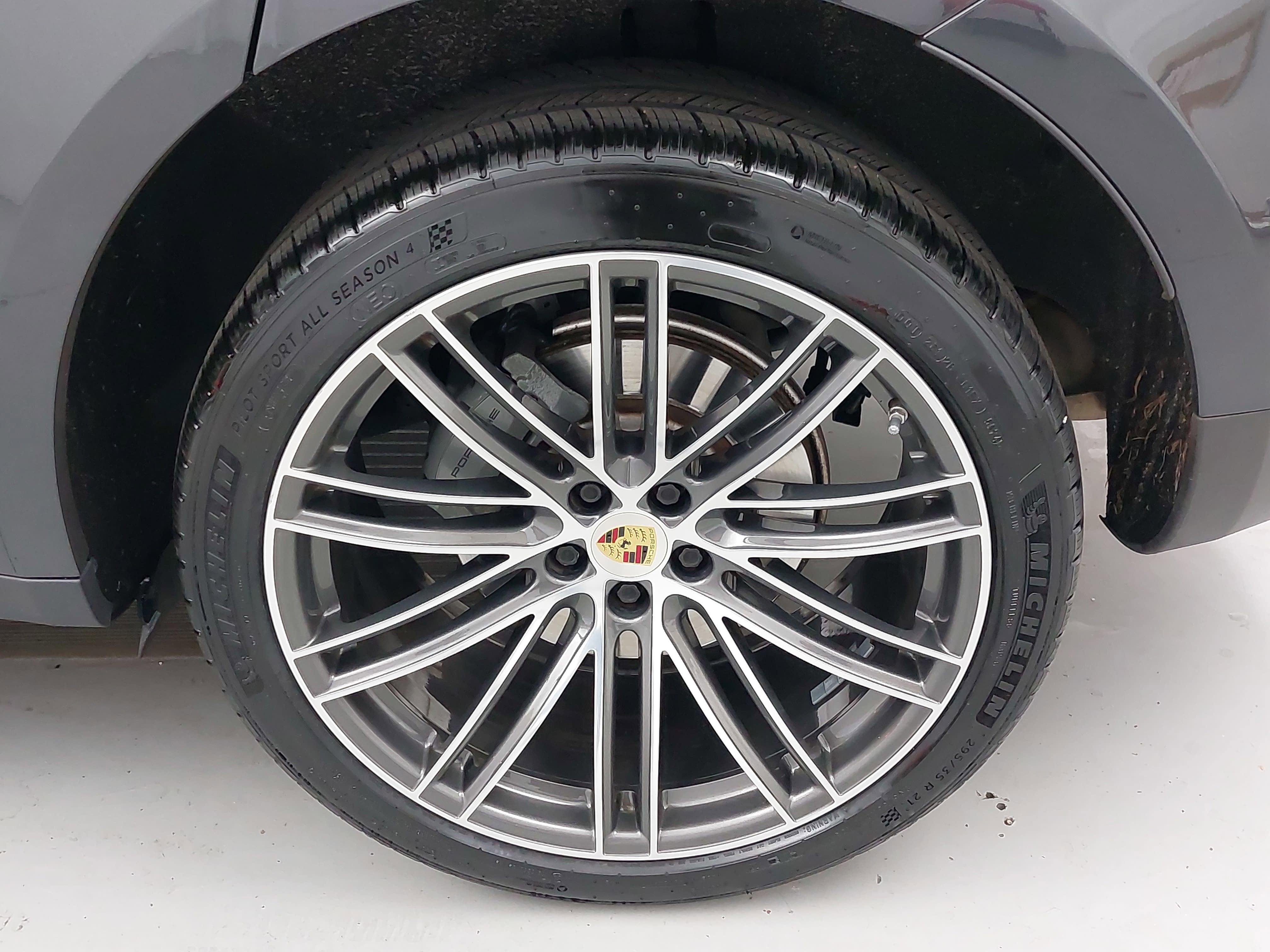 2021 Porsche Macan S