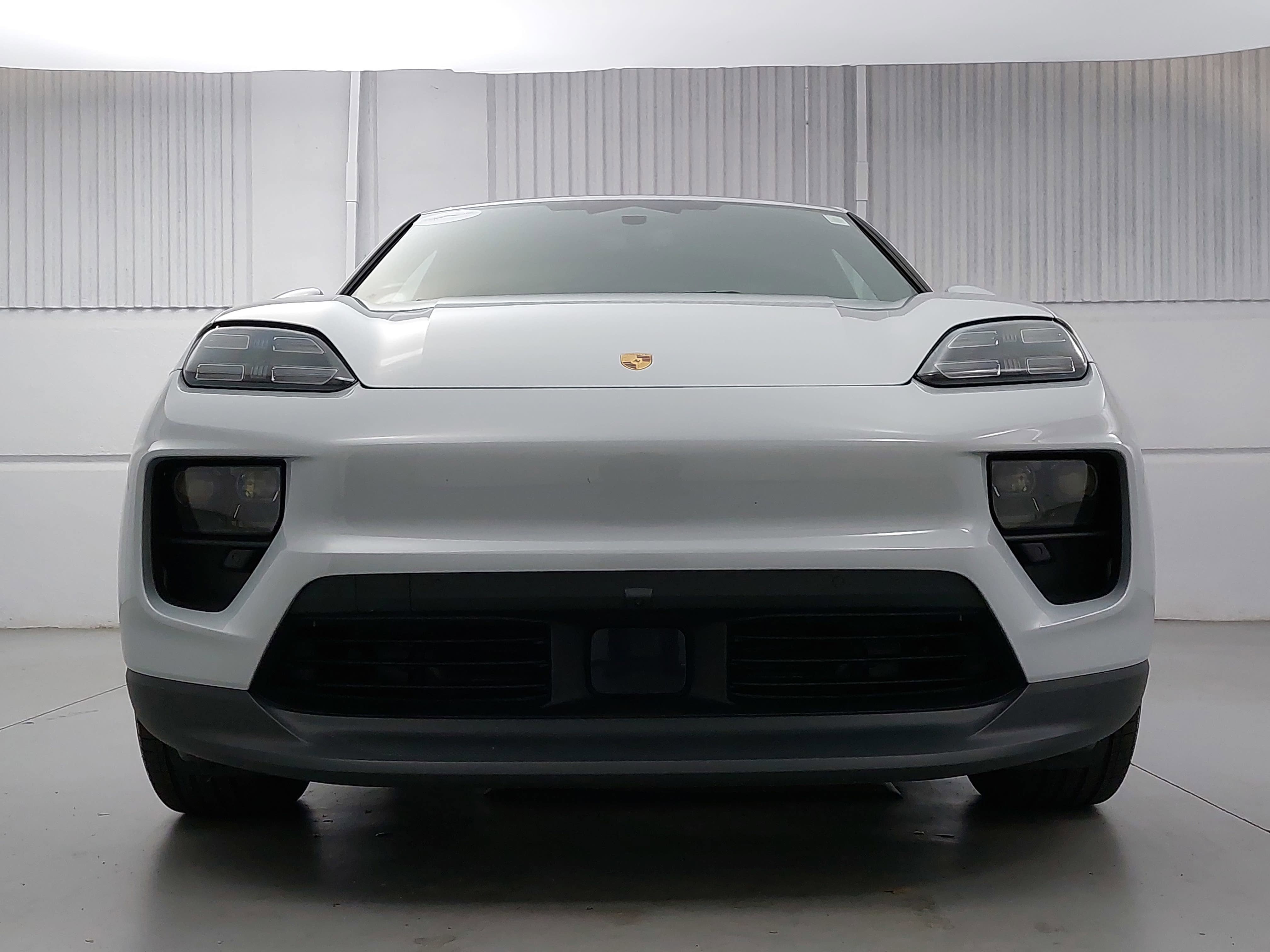 2025 Porsche Macan Electric Electric
