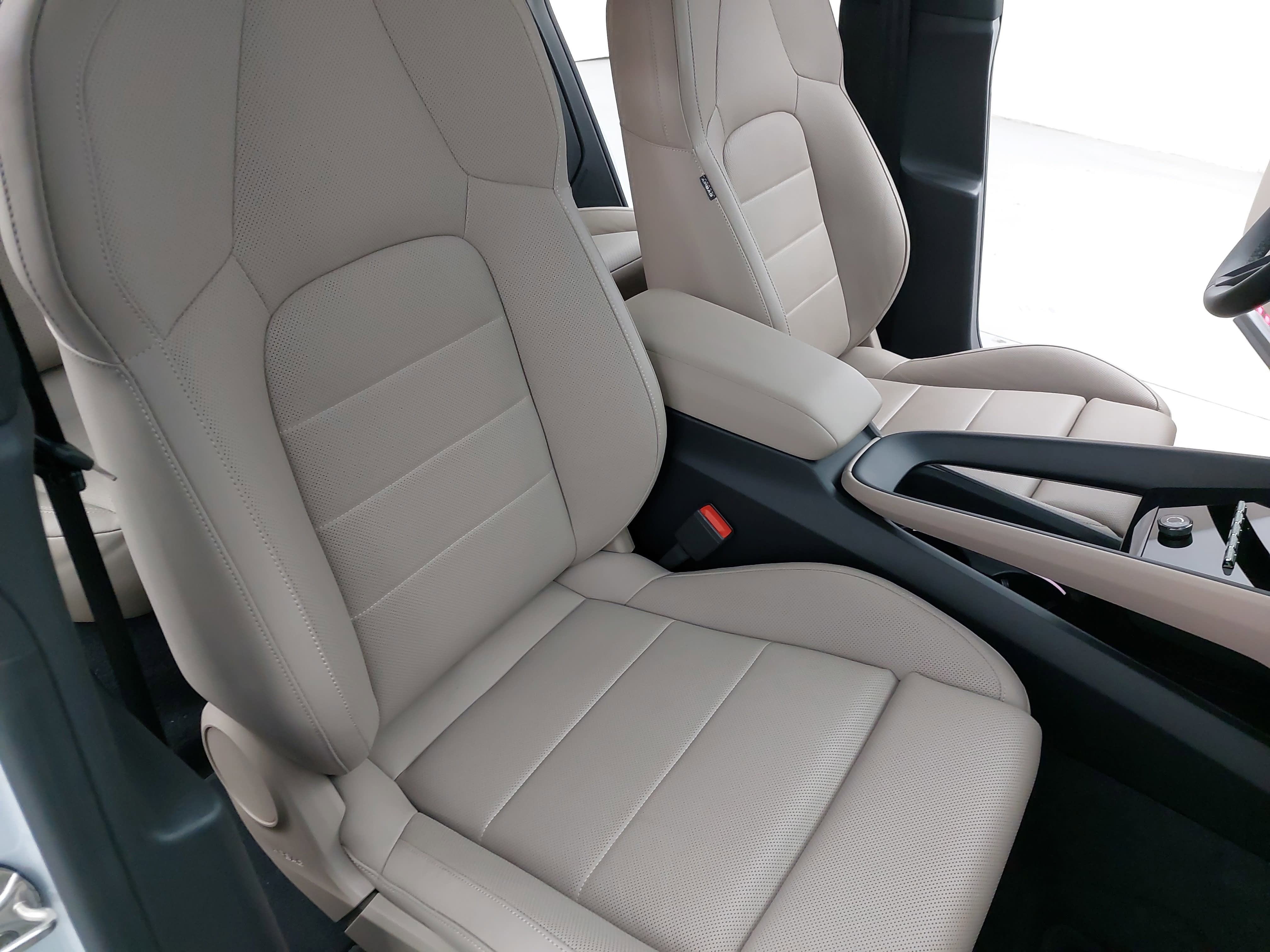 2025 Porsche Macan Electric Electric