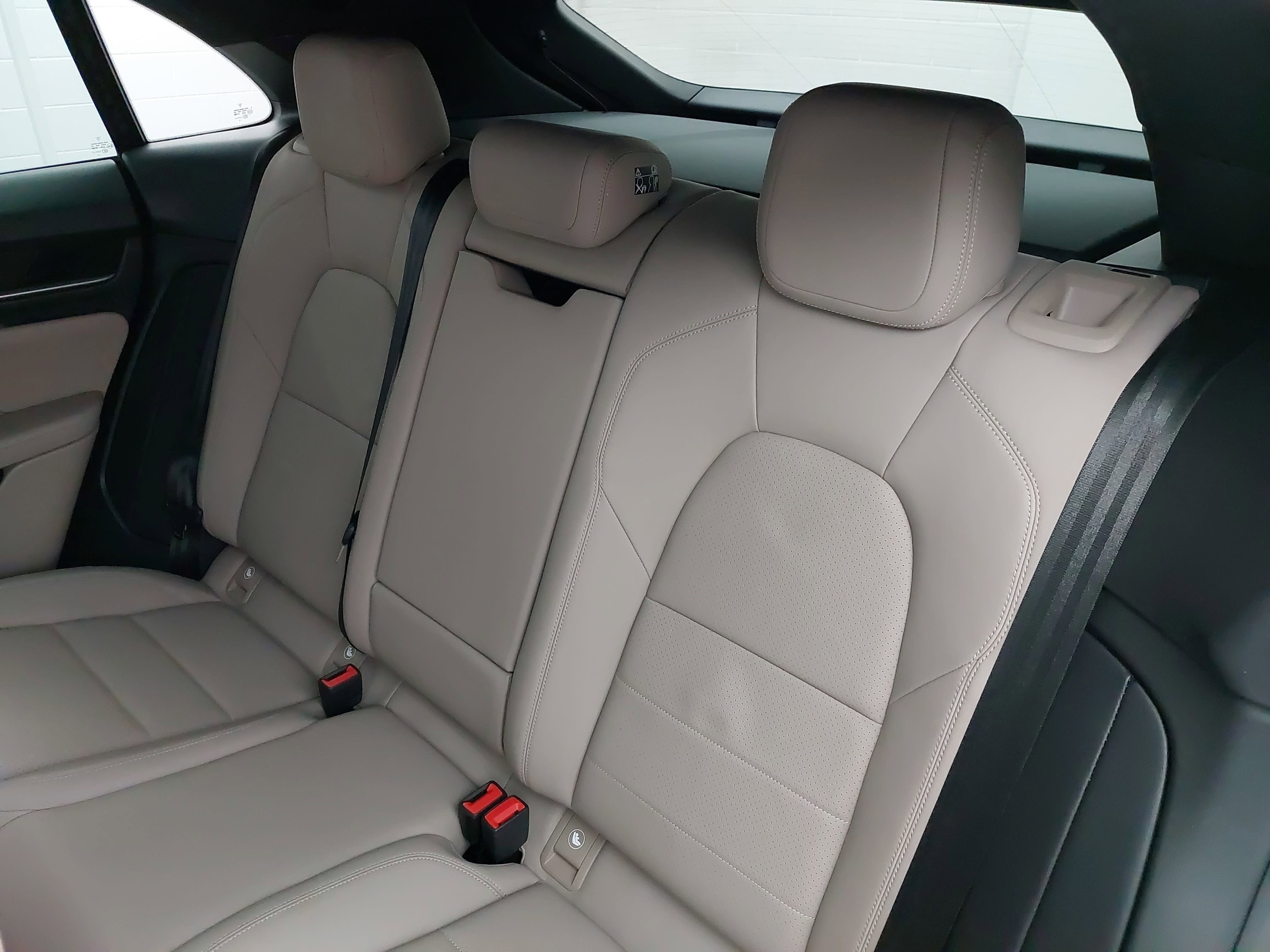 2025 Porsche Macan Electric Electric