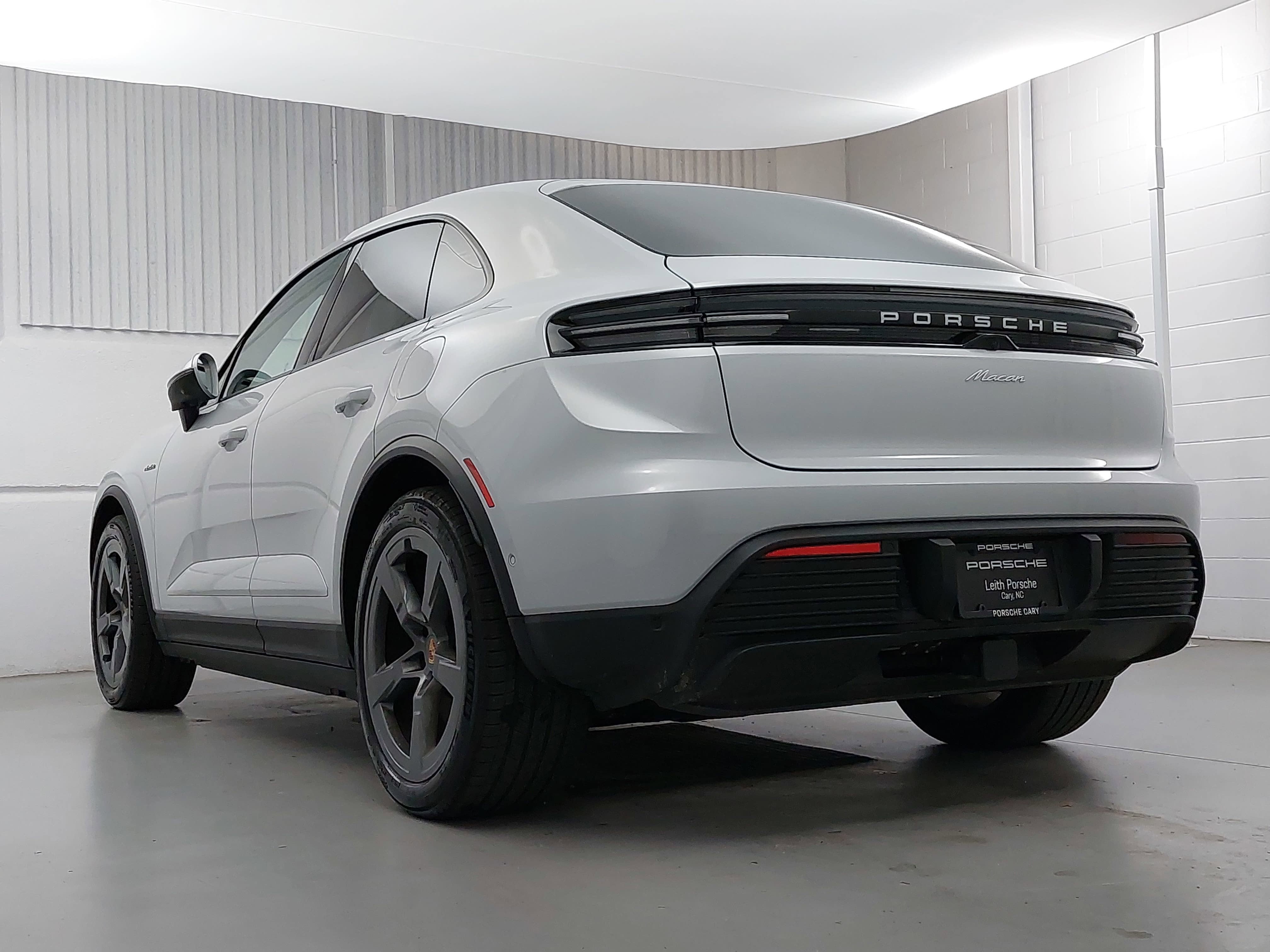 2025 Porsche Macan Electric Electric