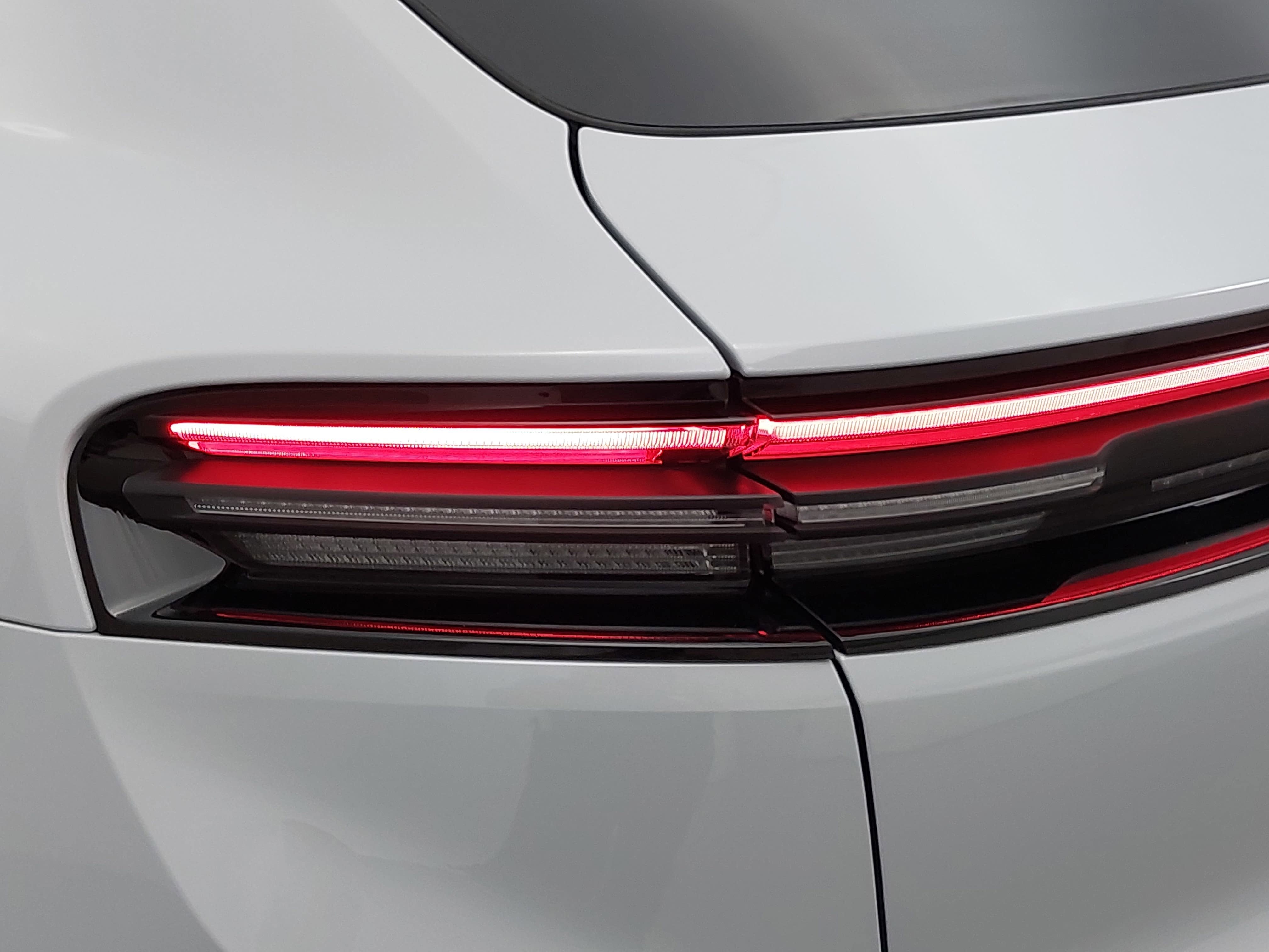 2025 Porsche Macan Electric Electric