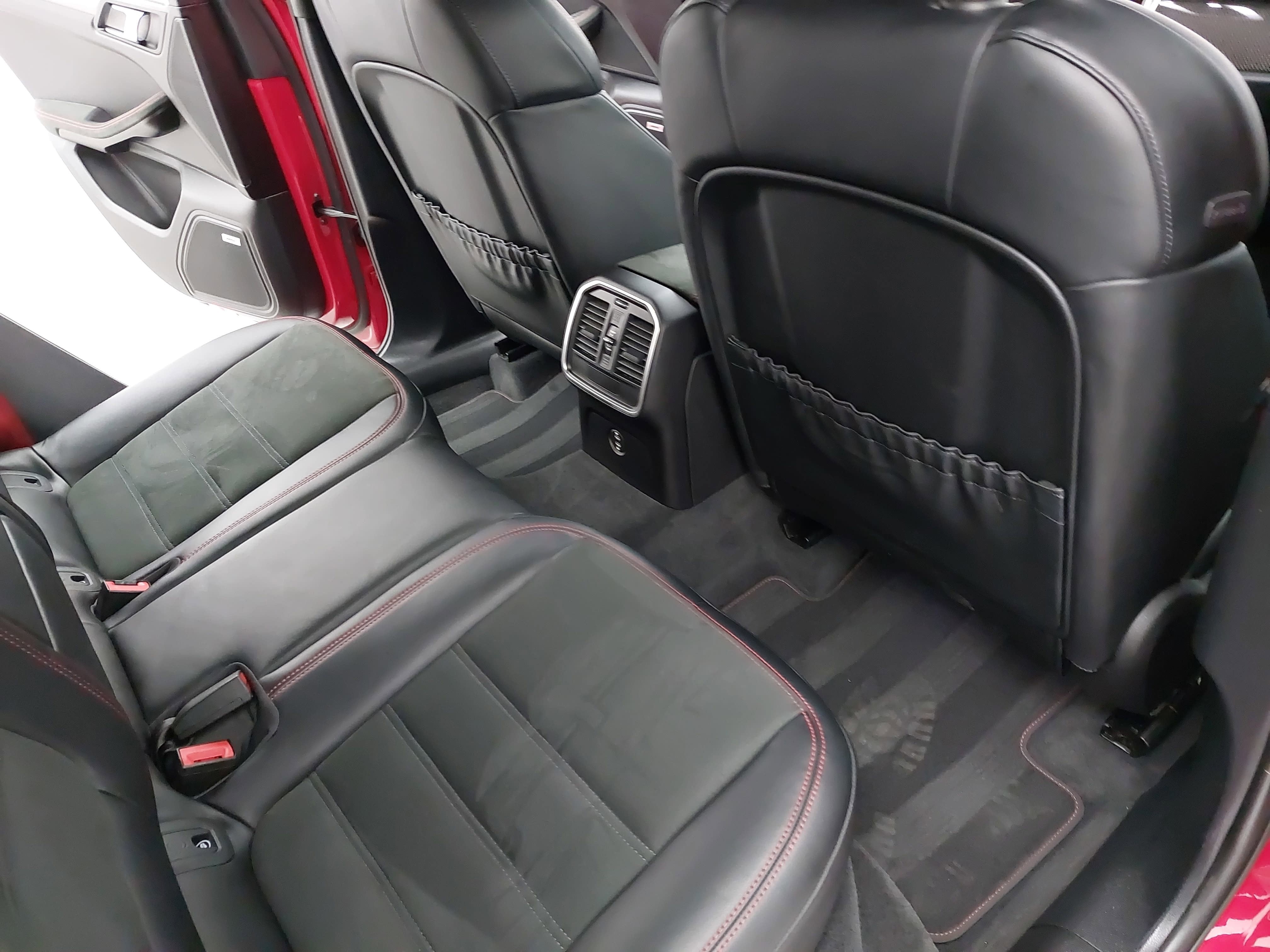 2024 Porsche Macan GTS