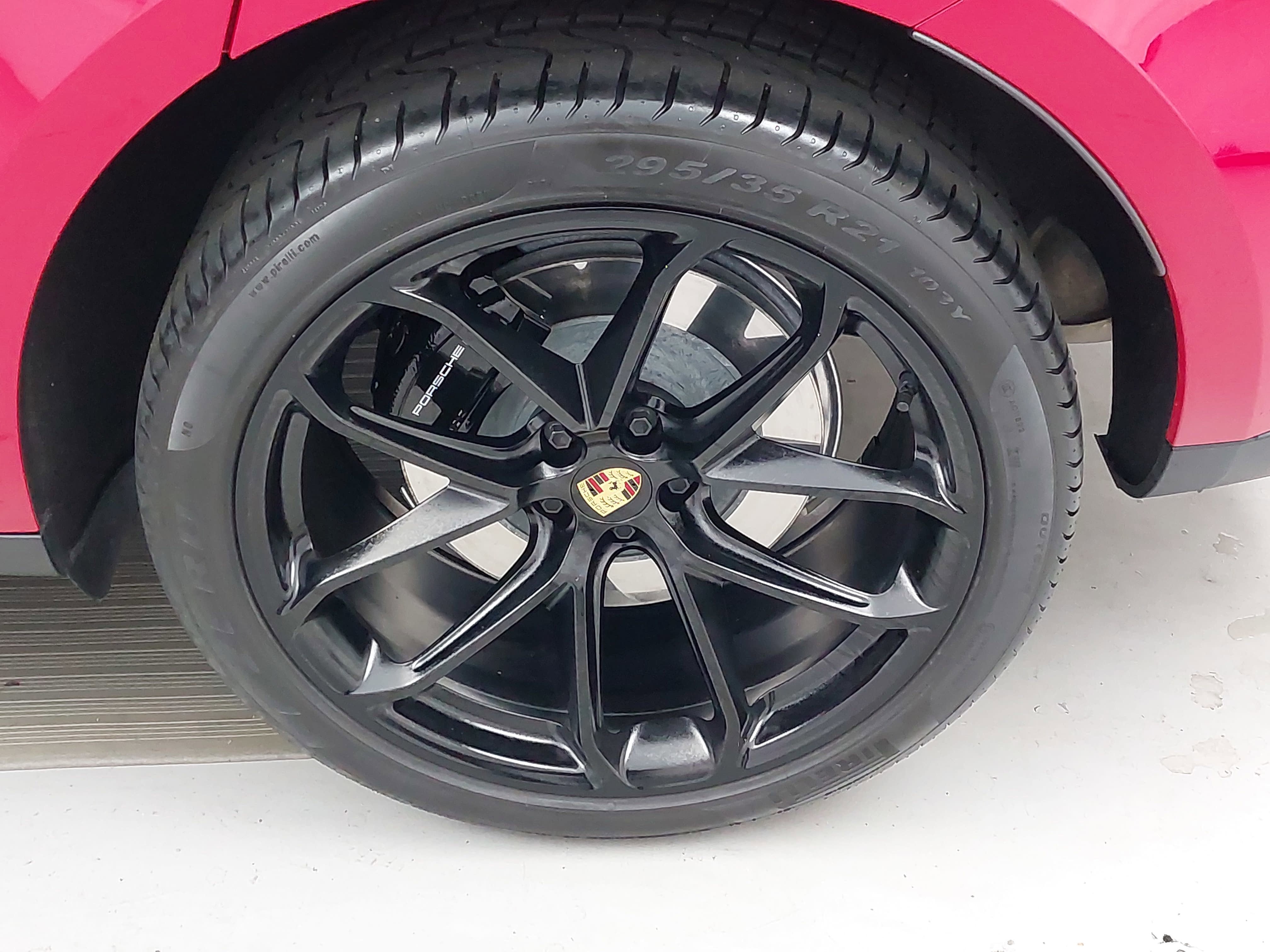 2024 Porsche Macan GTS