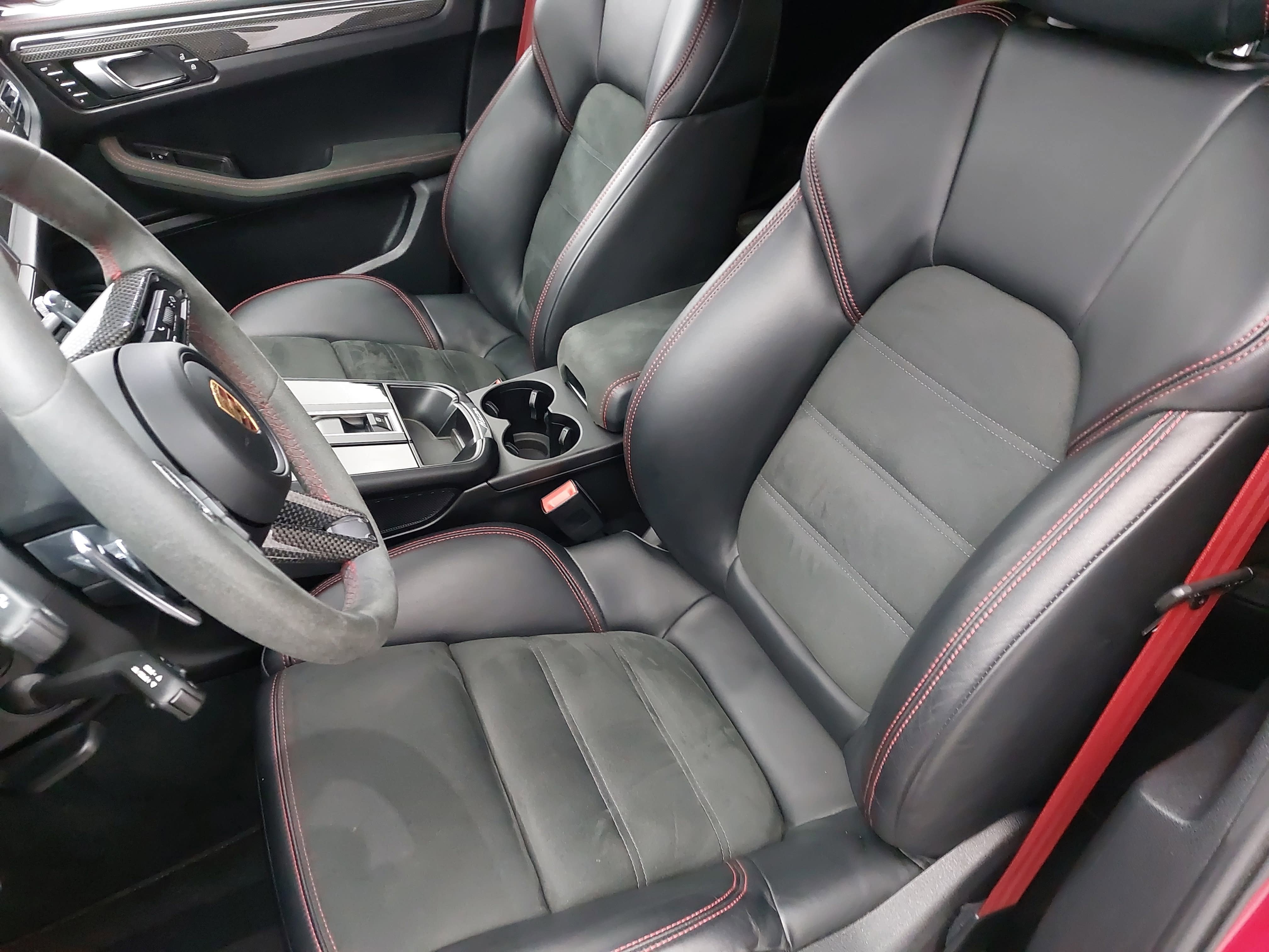 2024 Porsche Macan GTS