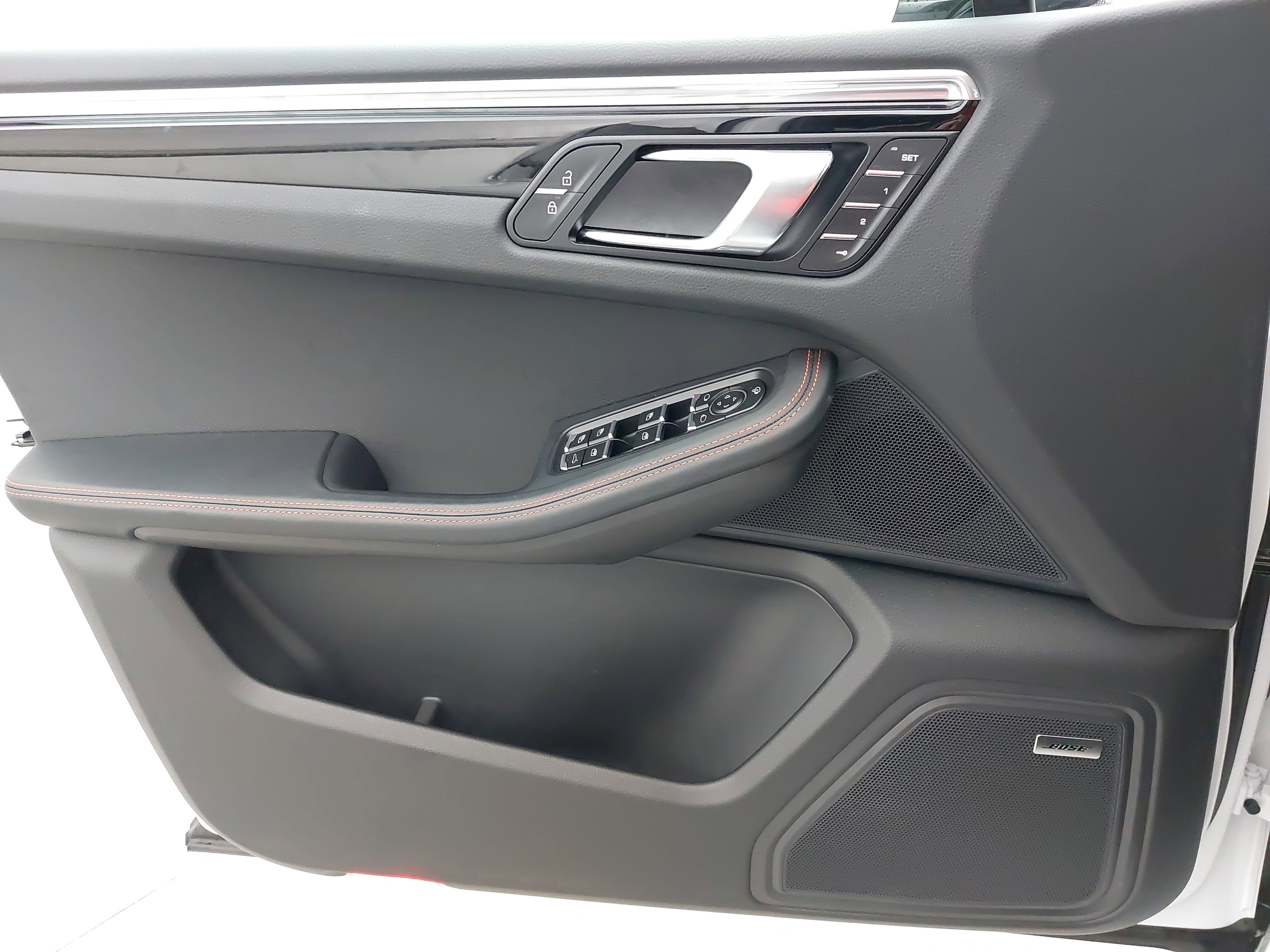 2025 Porsche Macan S