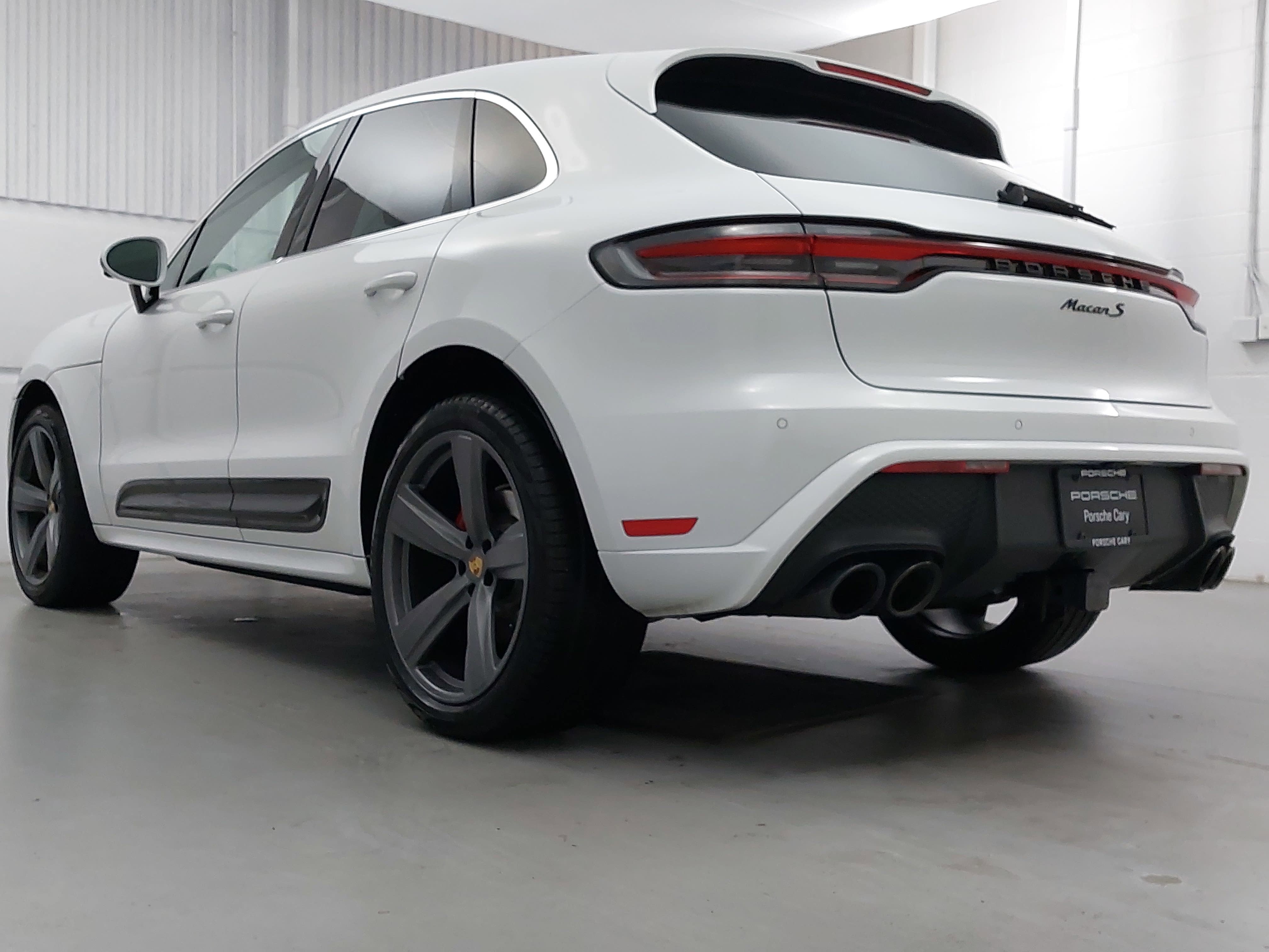 2025 Porsche Macan S