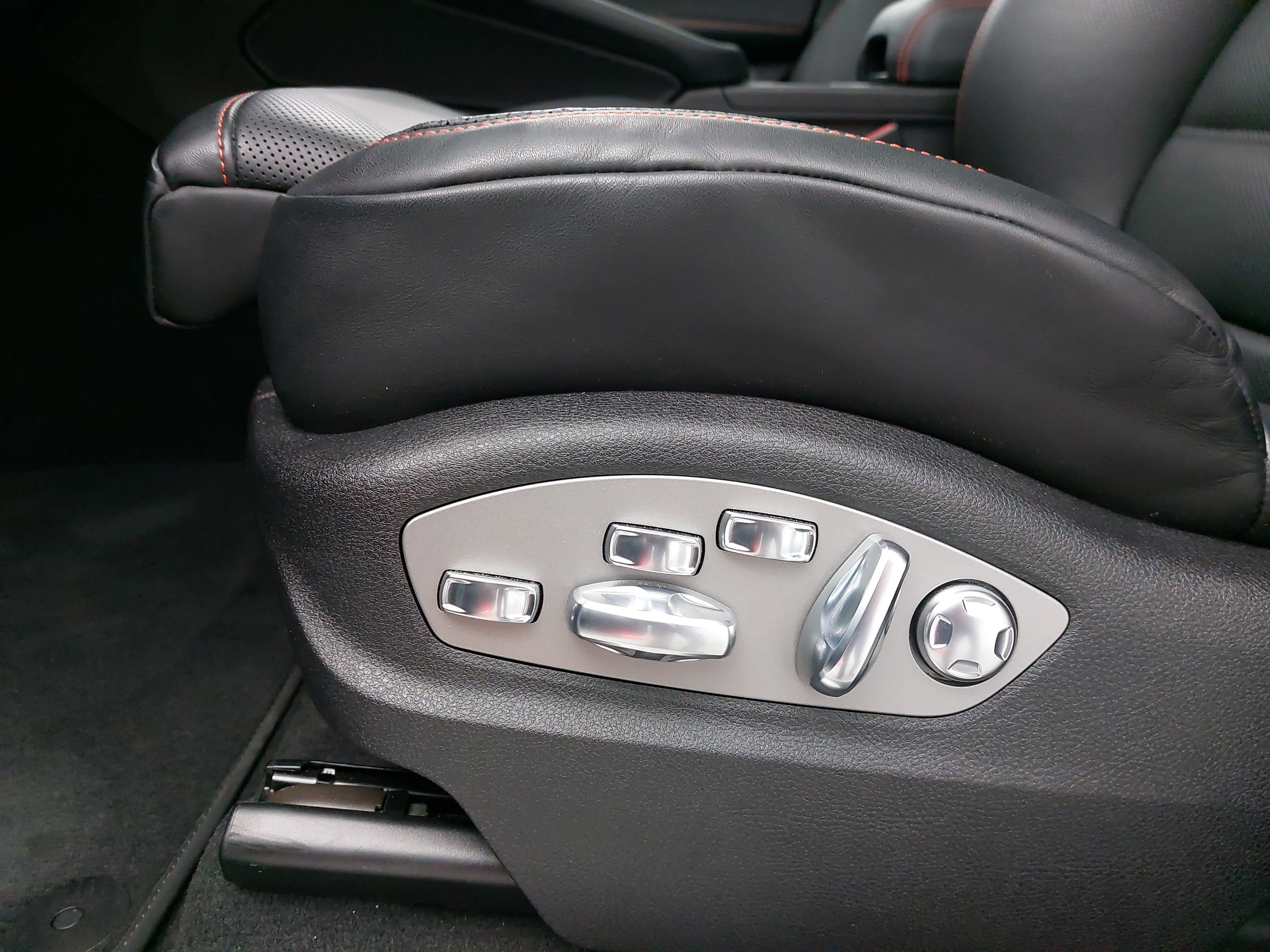 2025 Porsche Macan S