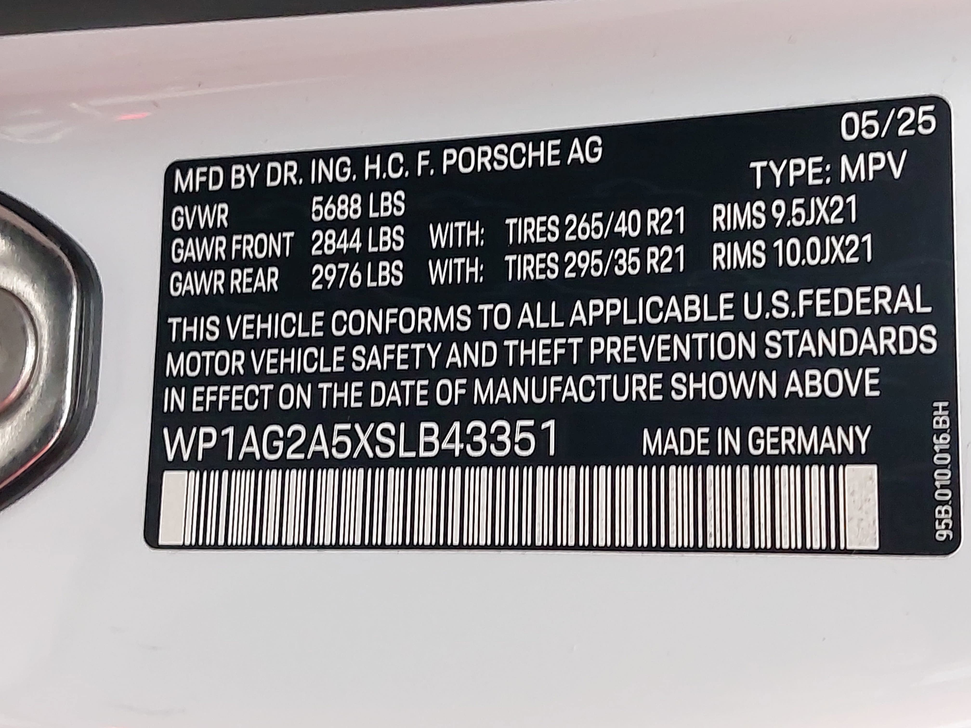 2025 Porsche Macan S