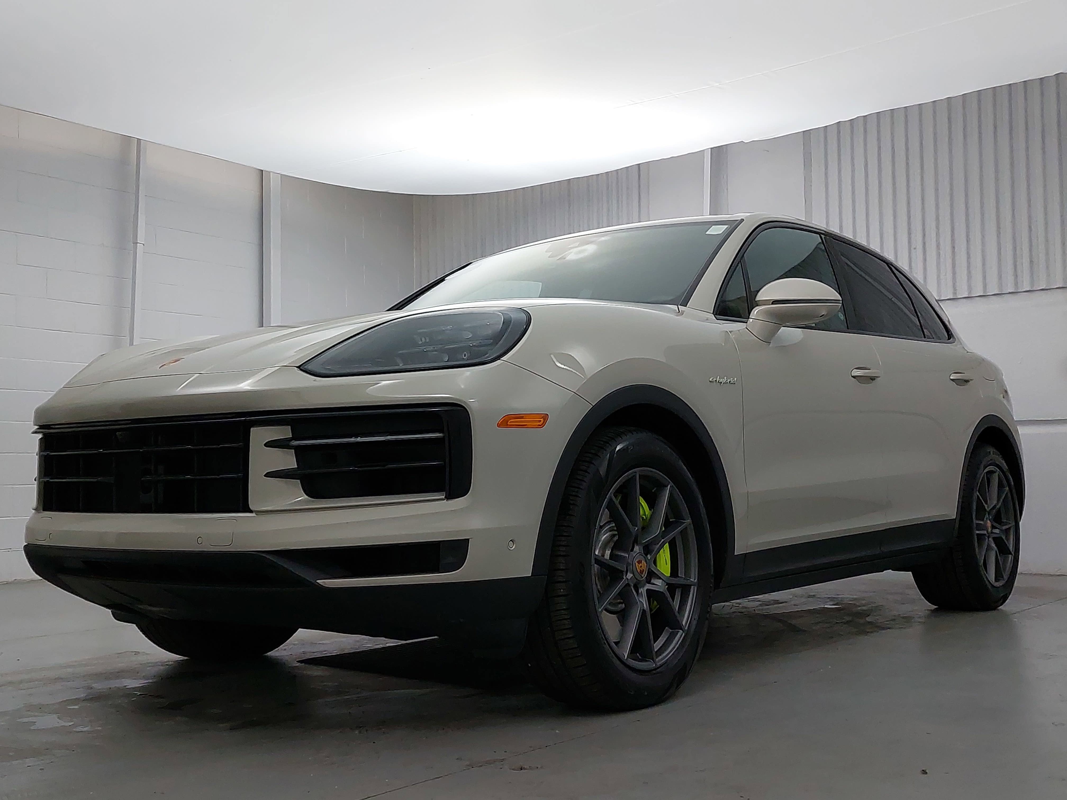 2025 Porsche Cayenne E-Hybrid S
