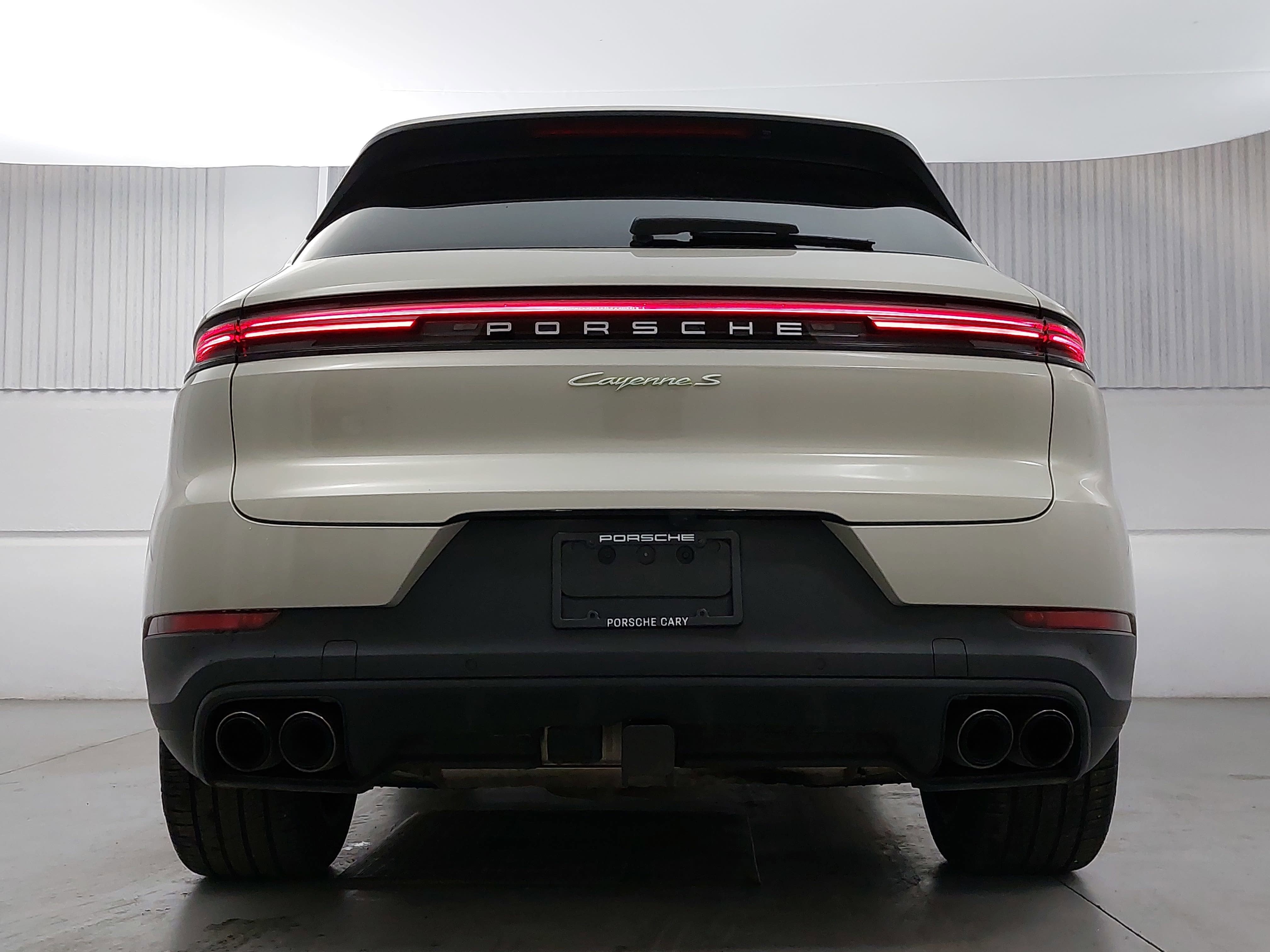 2025 Porsche Cayenne E-Hybrid S