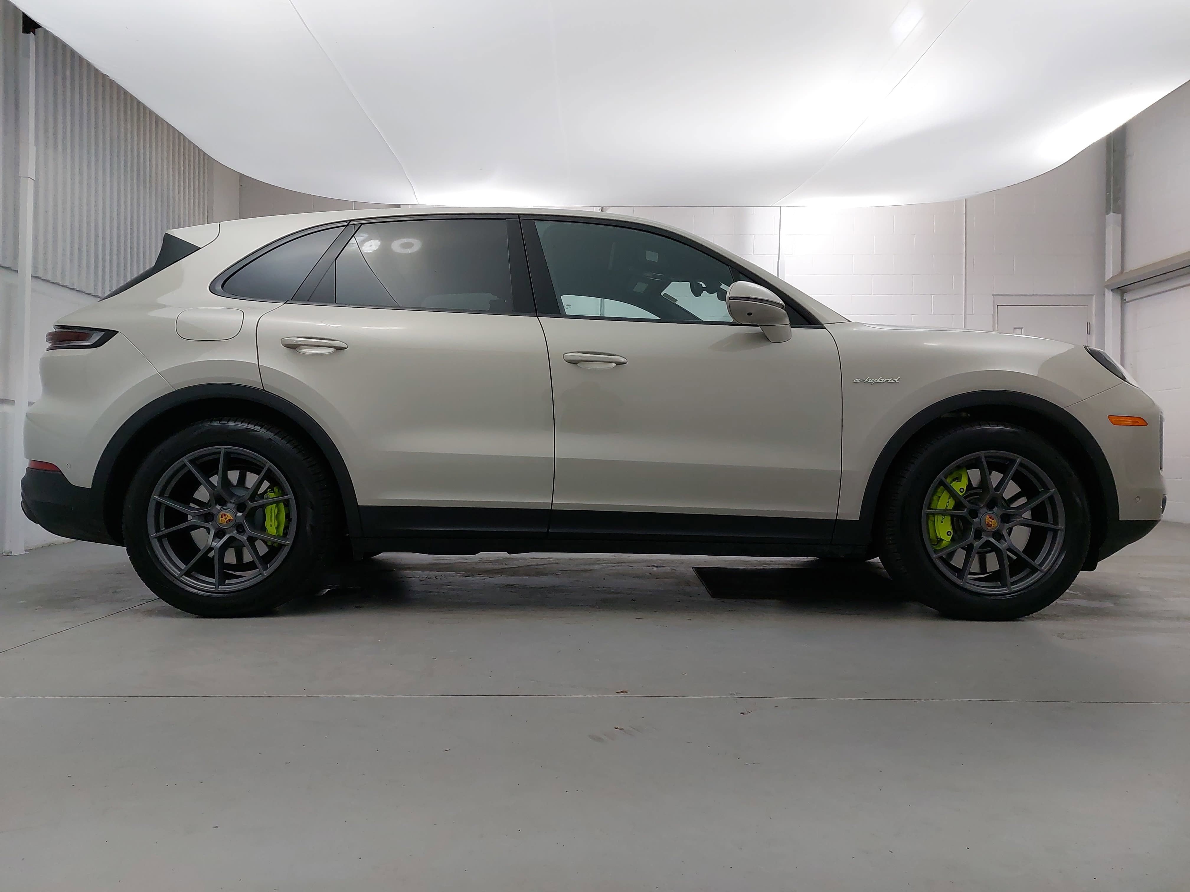 2025 Porsche Cayenne E-Hybrid S