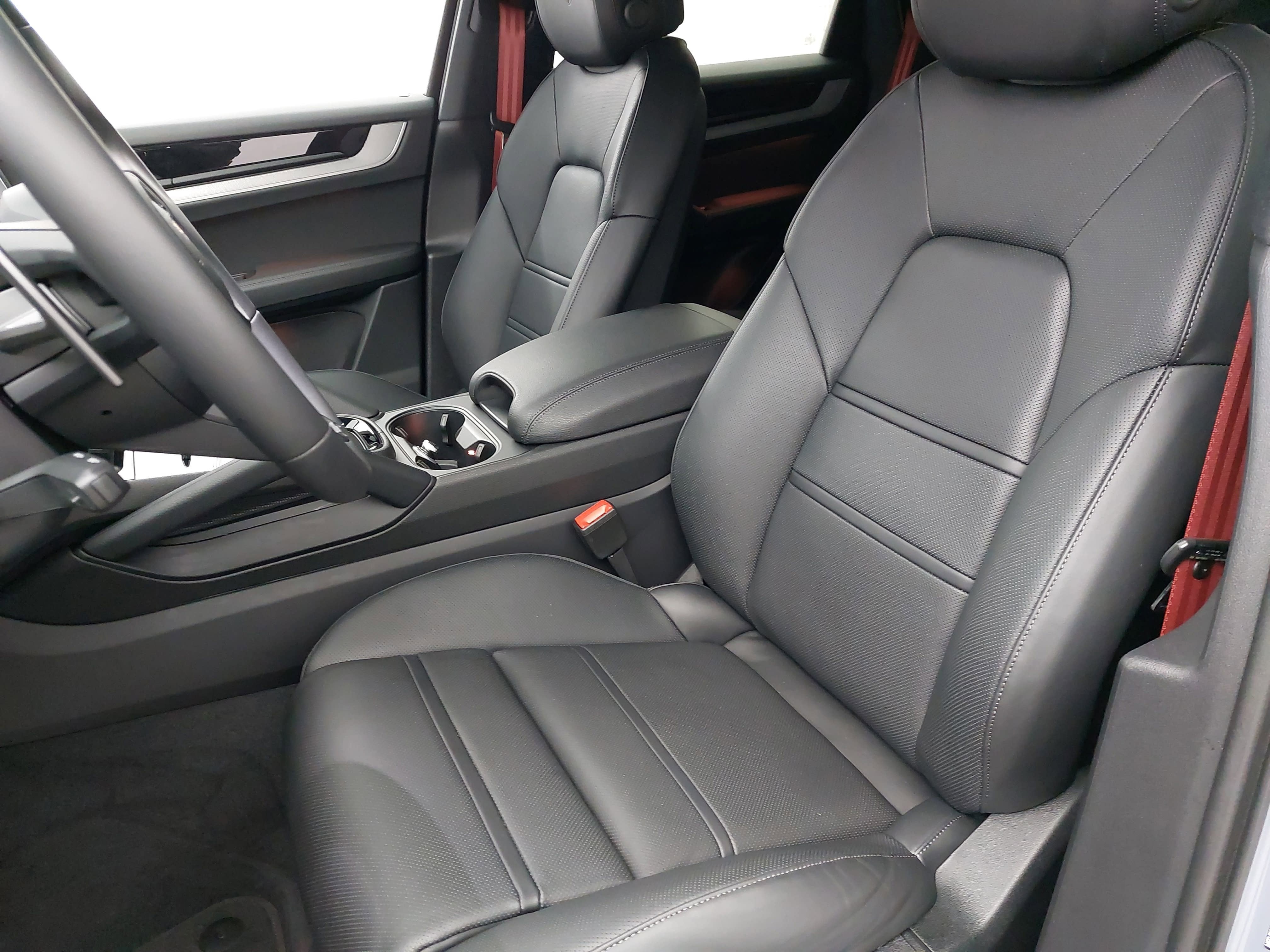 2025 Porsche Cayenne Coupe Coupe AWD