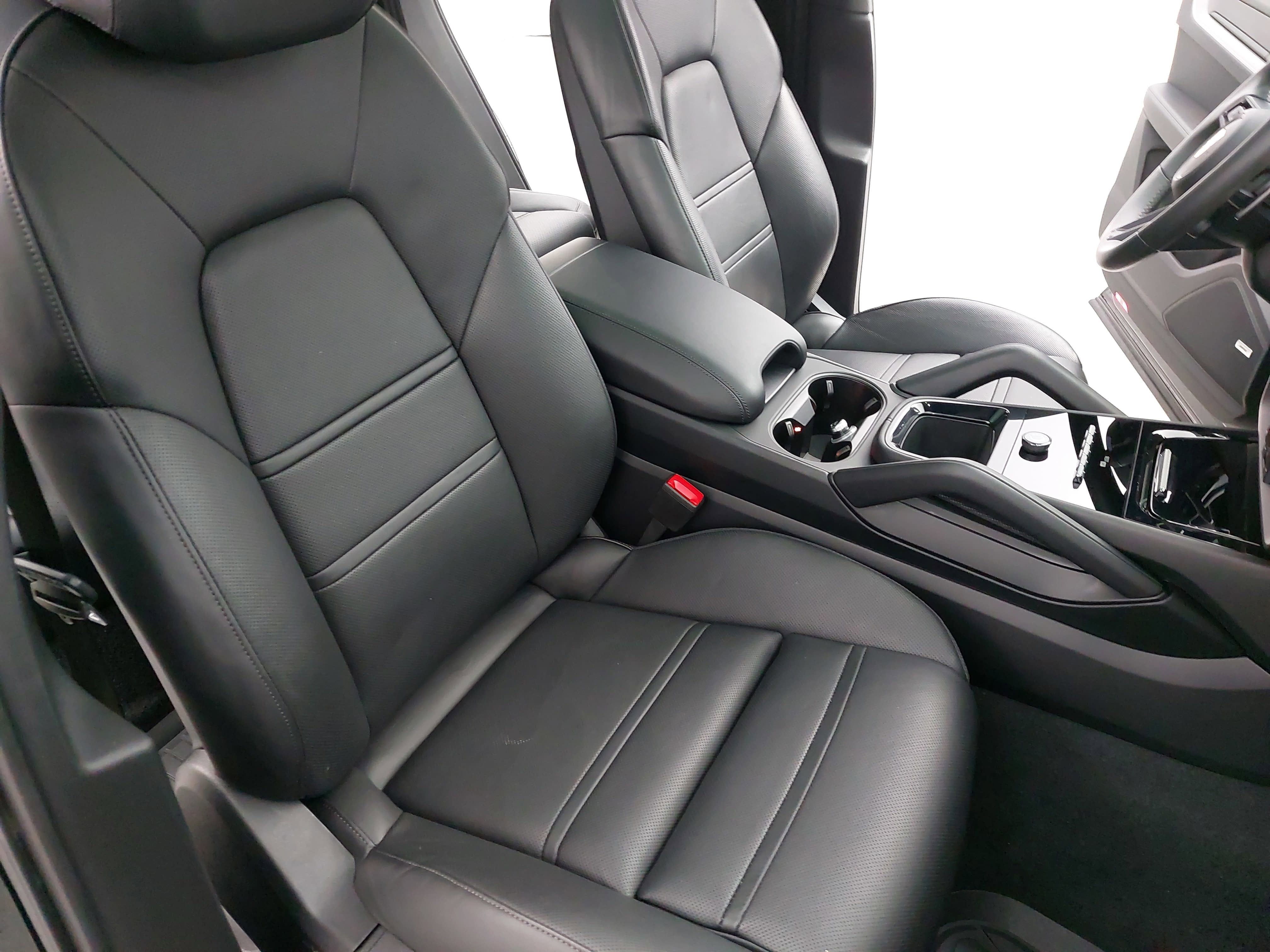 2025 Porsche Cayenne Coupe Coupe AWD