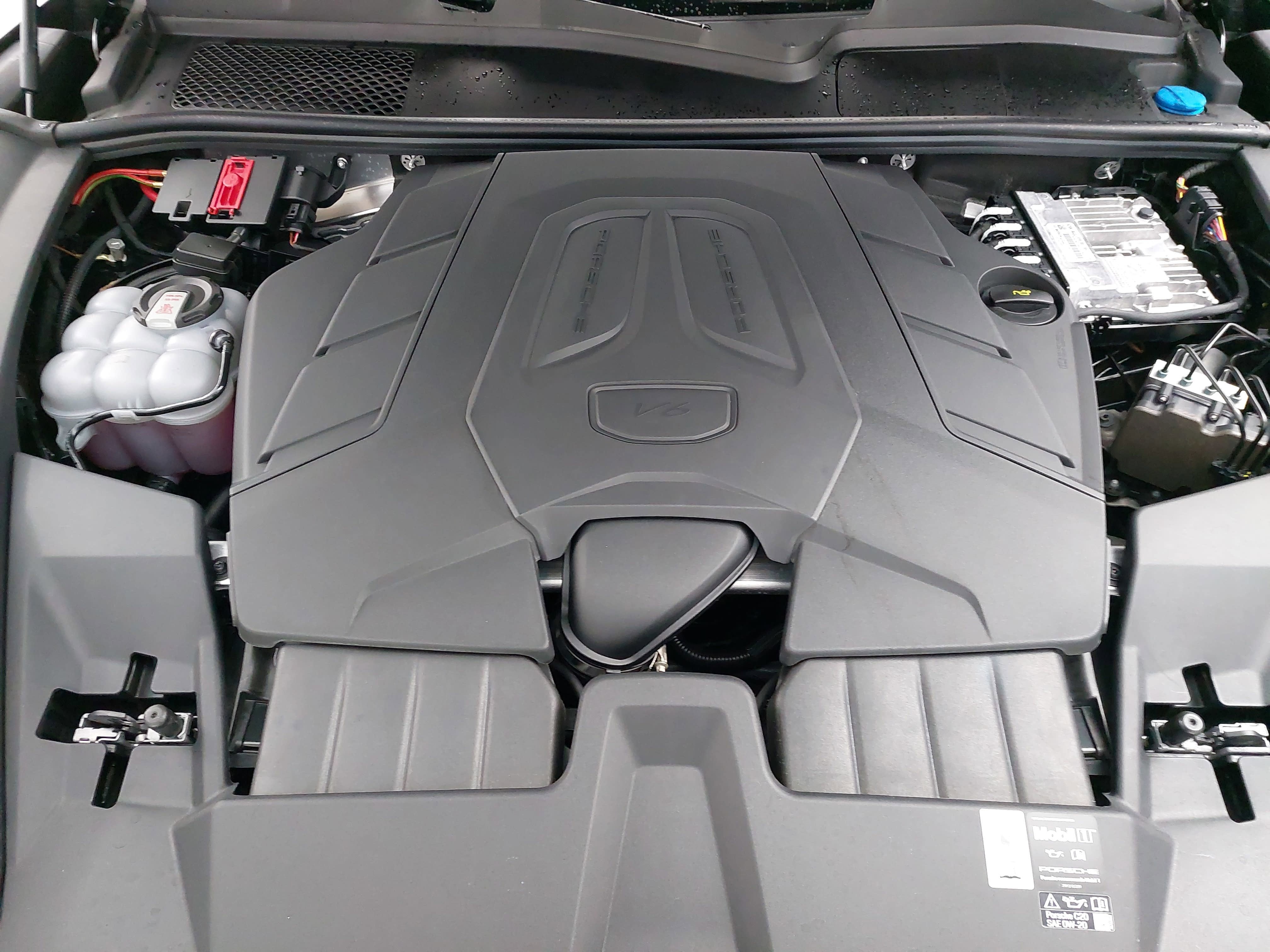 2025 Porsche Cayenne Coupe Coupe AWD