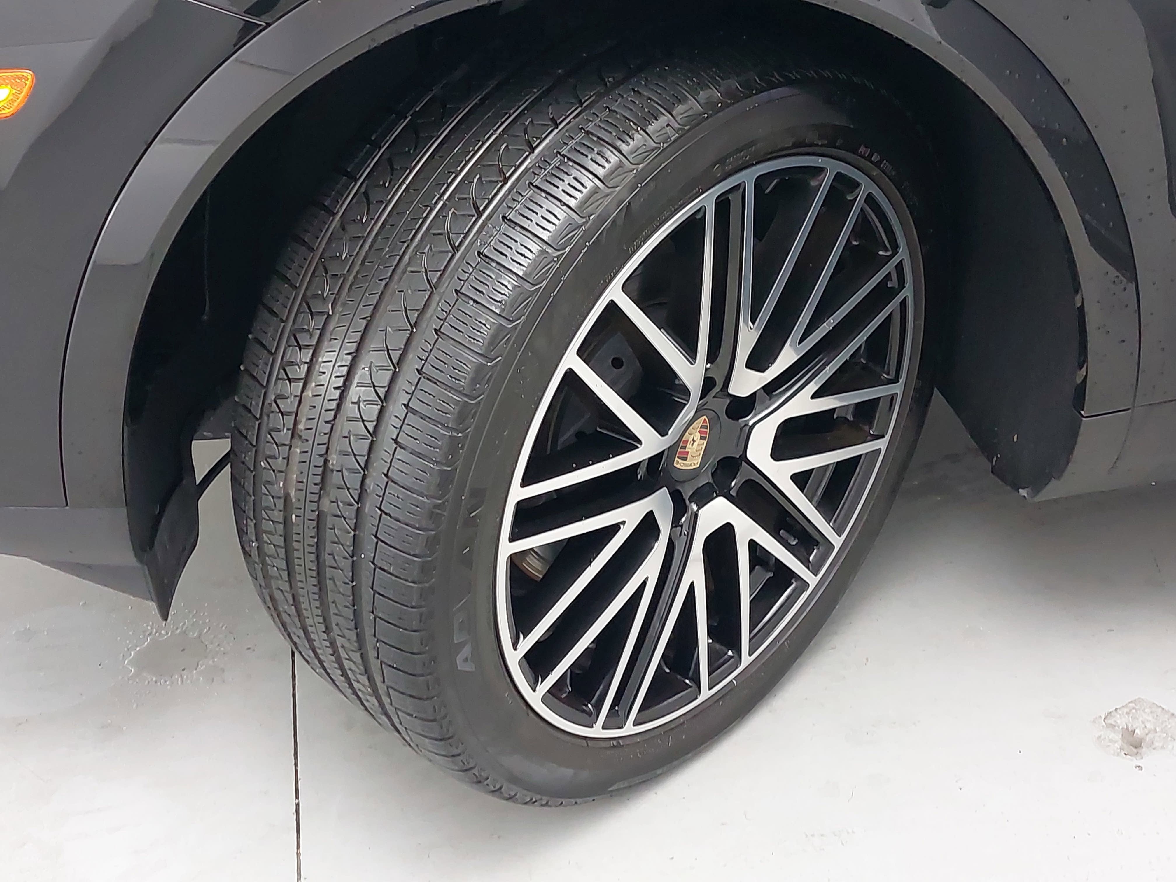 2025 Porsche Cayenne Coupe Coupe AWD