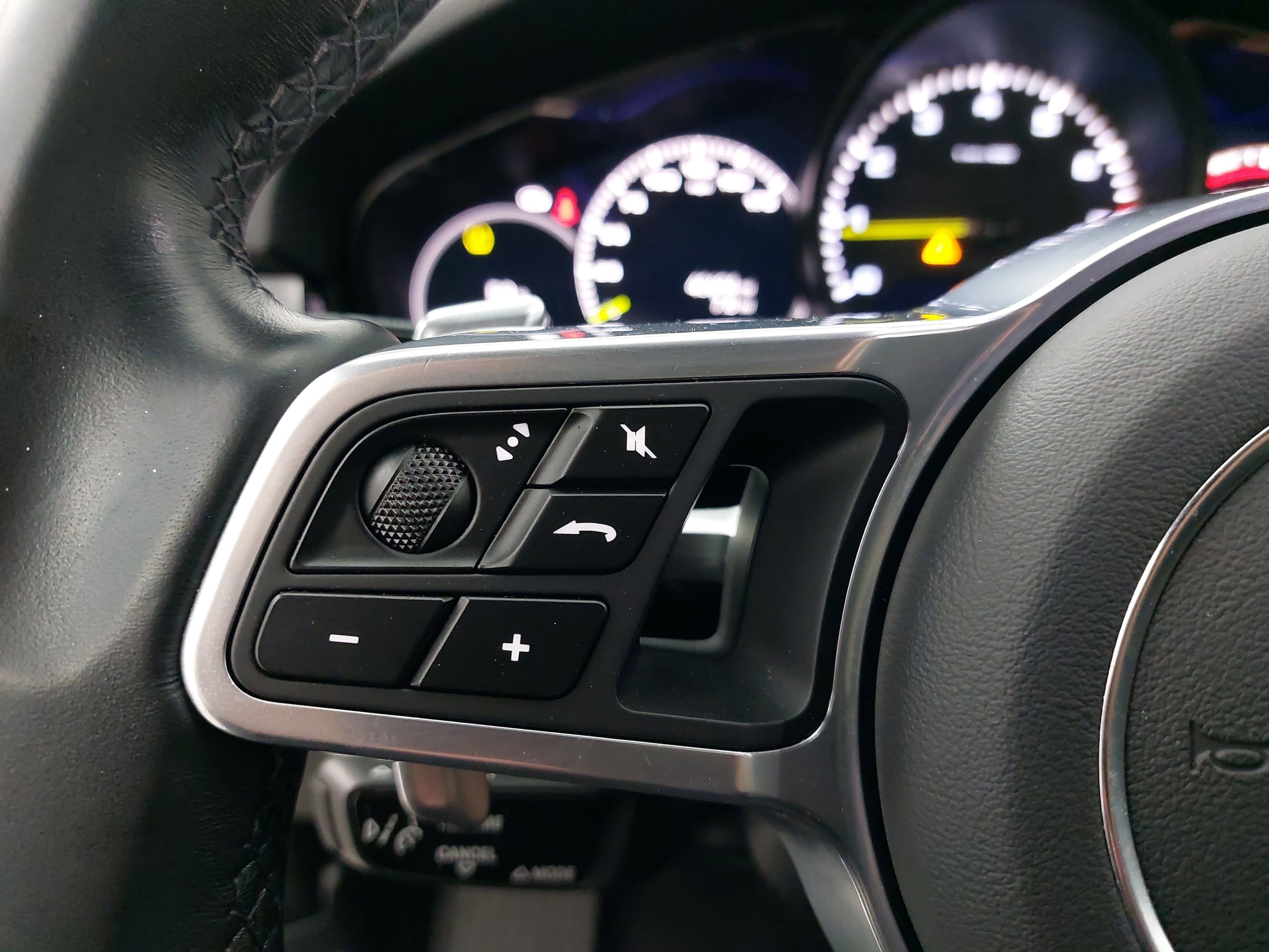 2022 Porsche Cayenne E-Hybrid Coupe Platinum Edition Hybrid