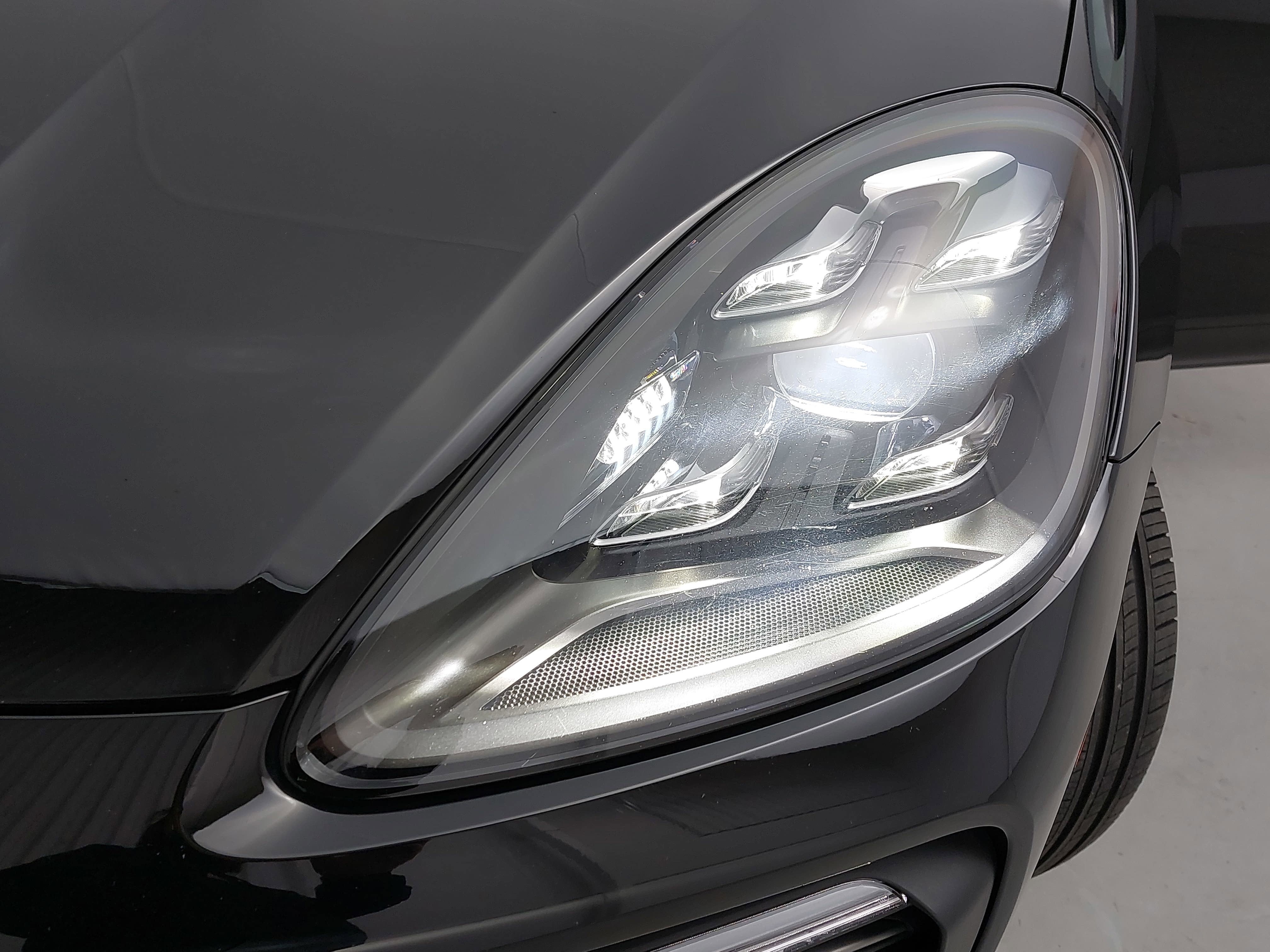 2022 Porsche Cayenne E-Hybrid Coupe Platinum Edition Hybrid