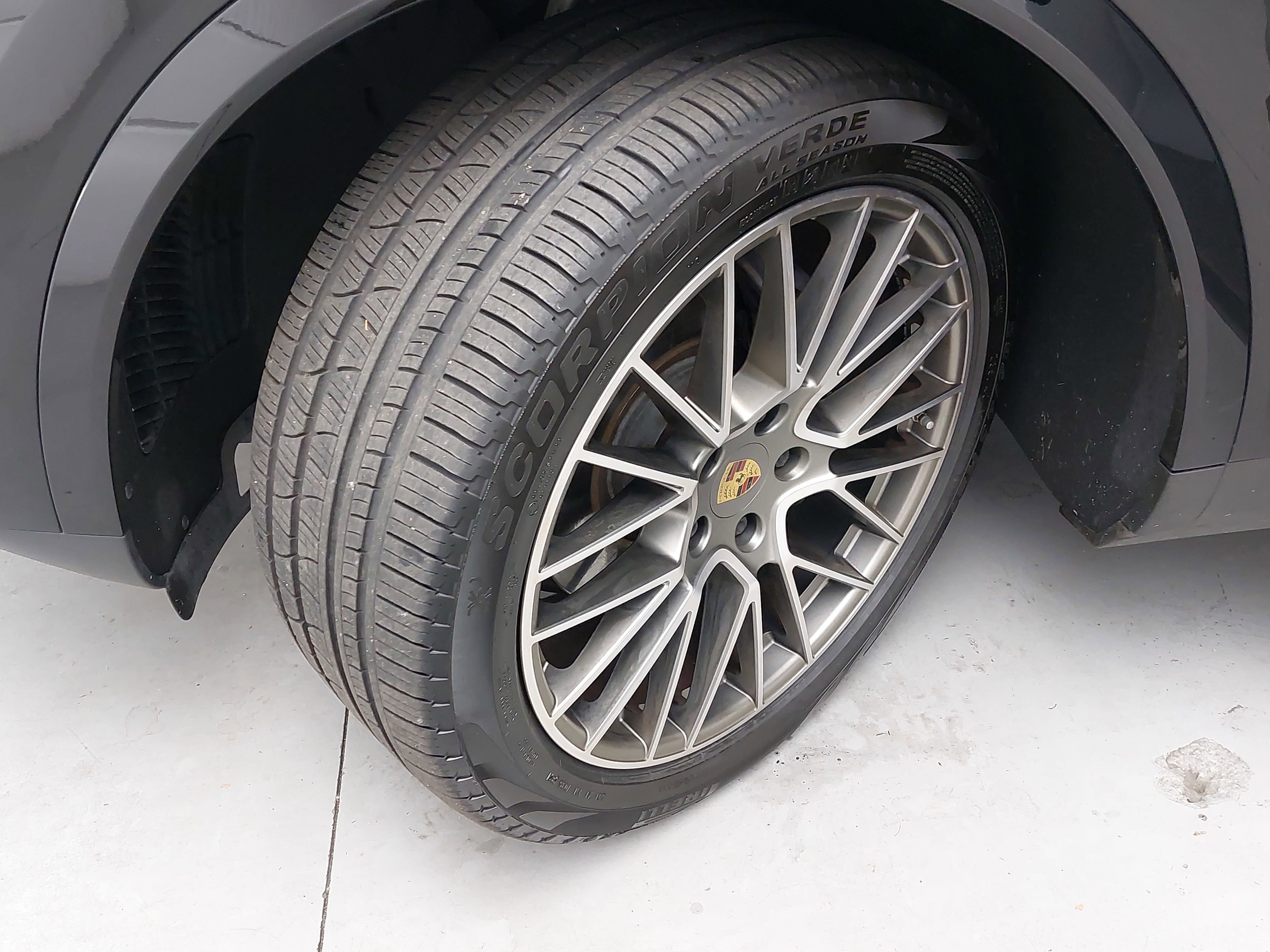 2022 Porsche Cayenne E-Hybrid Coupe Platinum Edition Hybrid