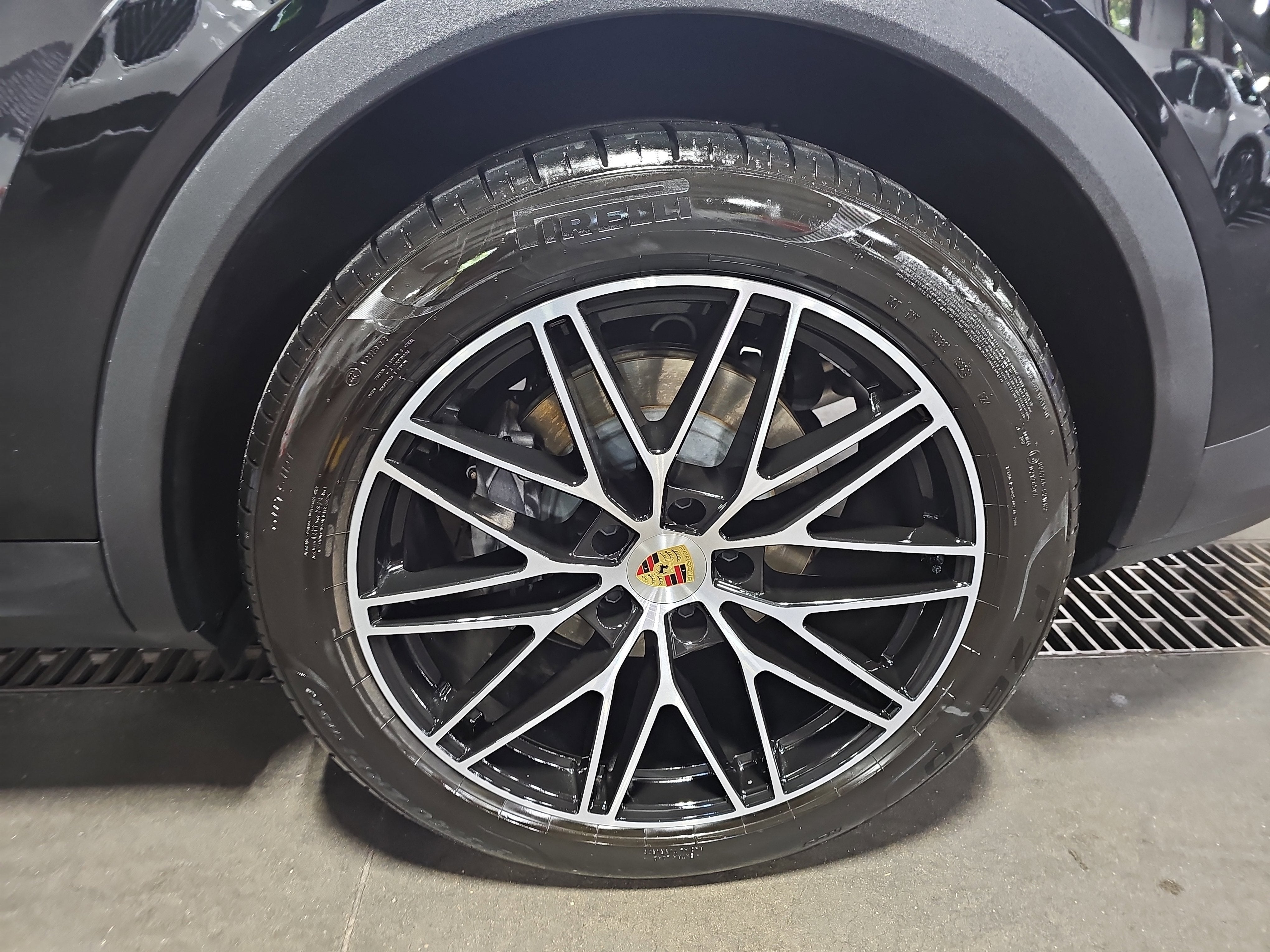 2024 Porsche Cayenne E-Hybrid Coupe E-Hybrid