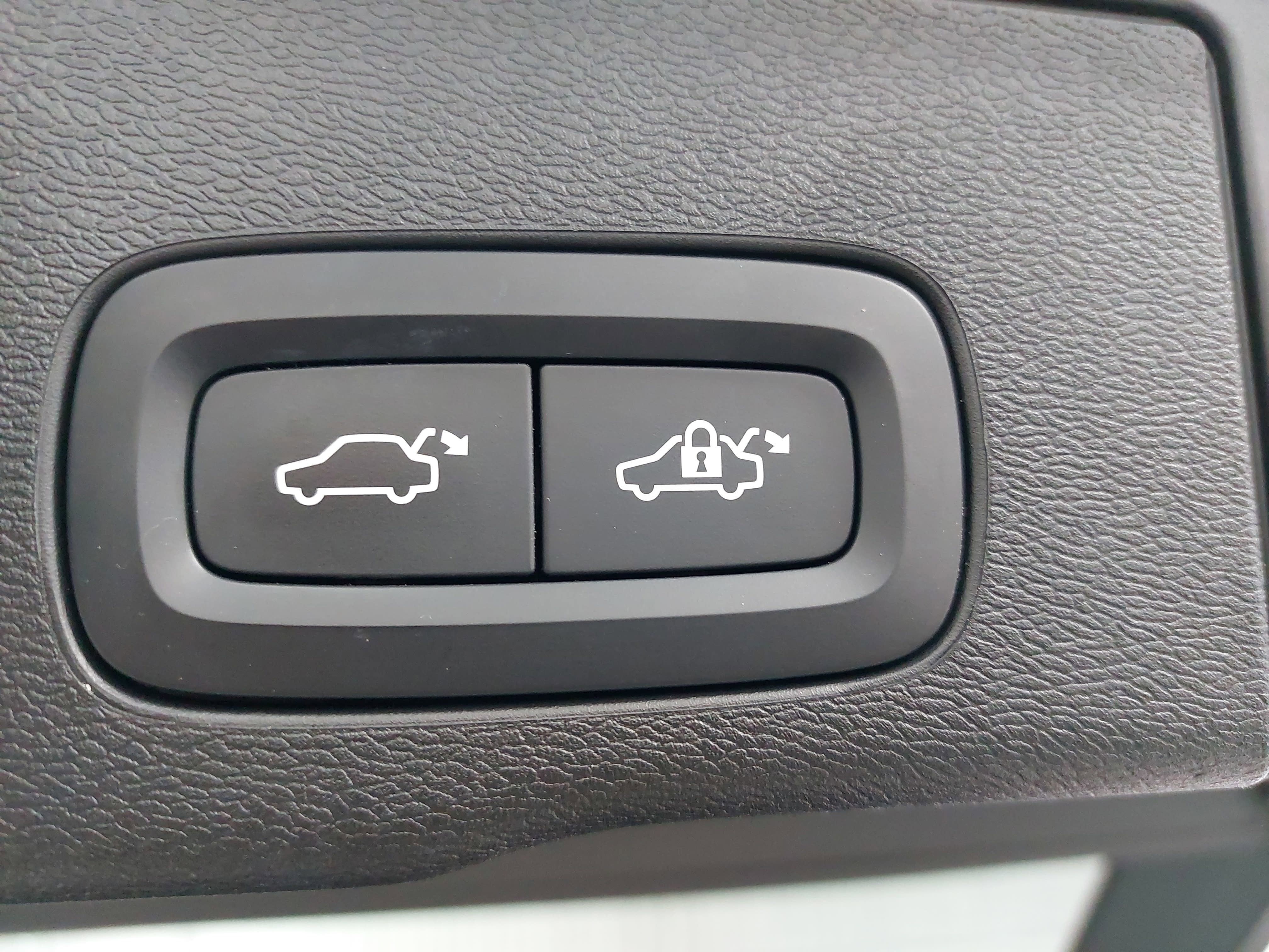 2019 Volvo XC60 T6 R-Design