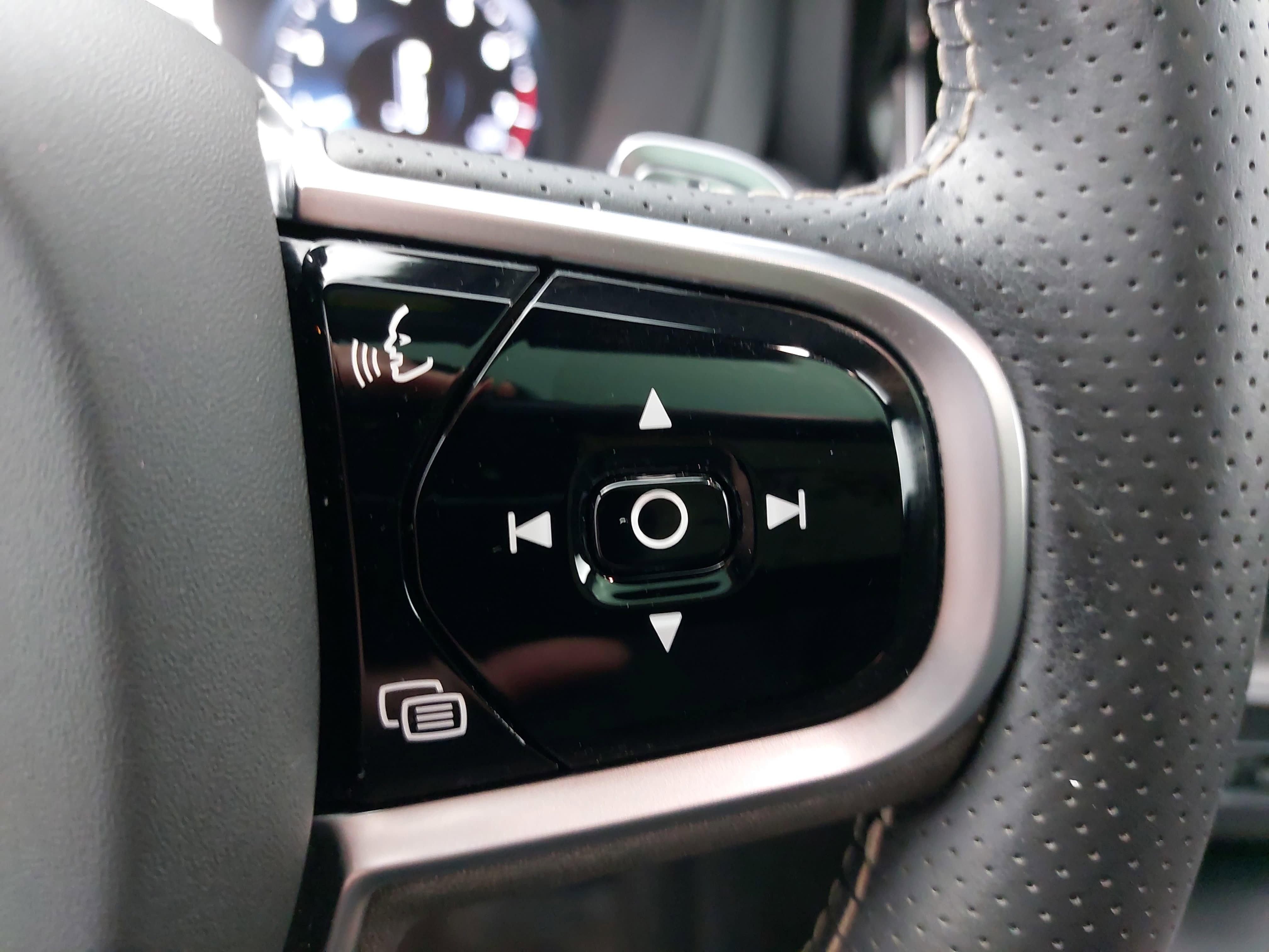 2019 Volvo XC60 T6 R-Design