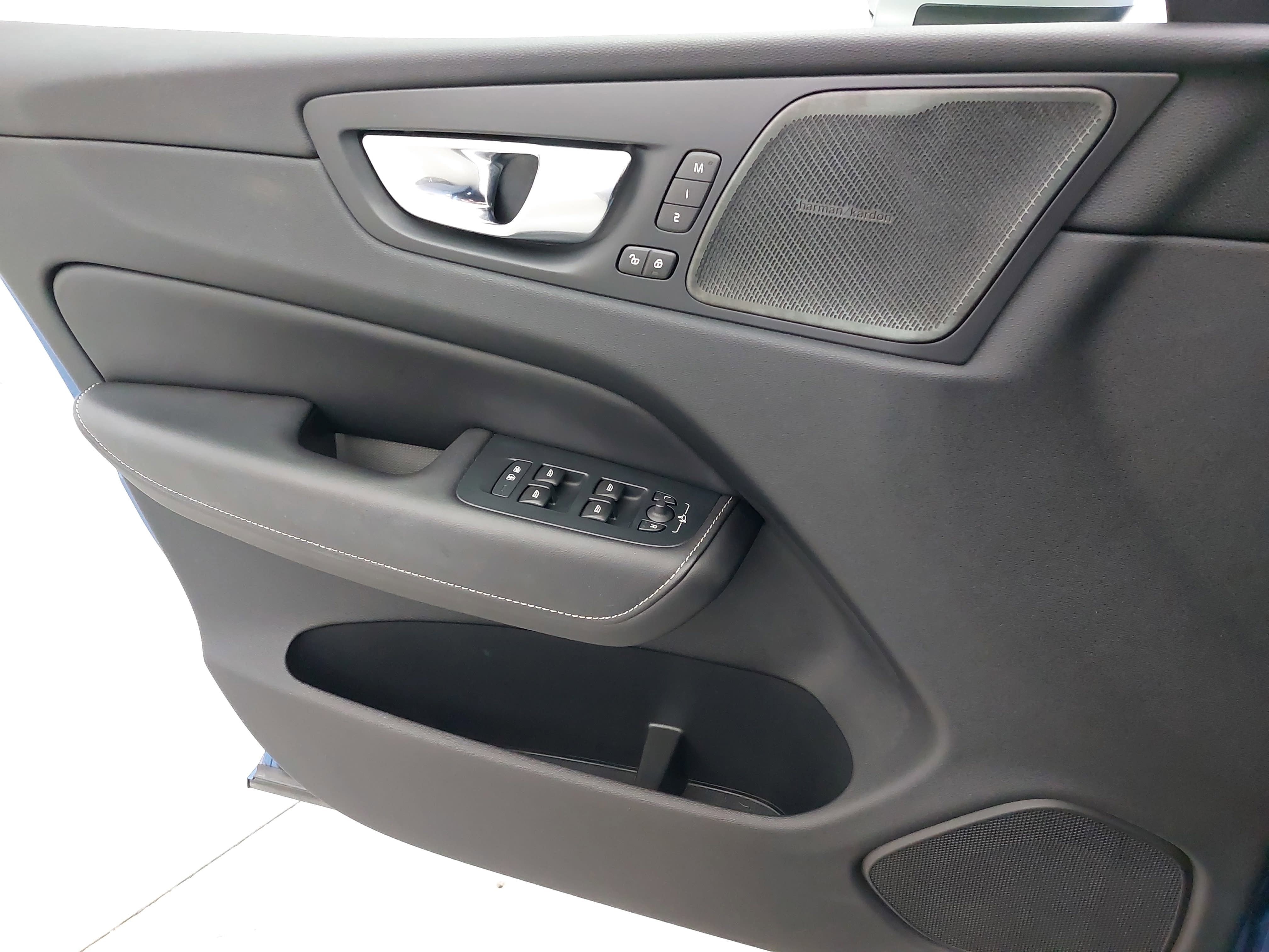 2019 Volvo XC60 T6 R-Design