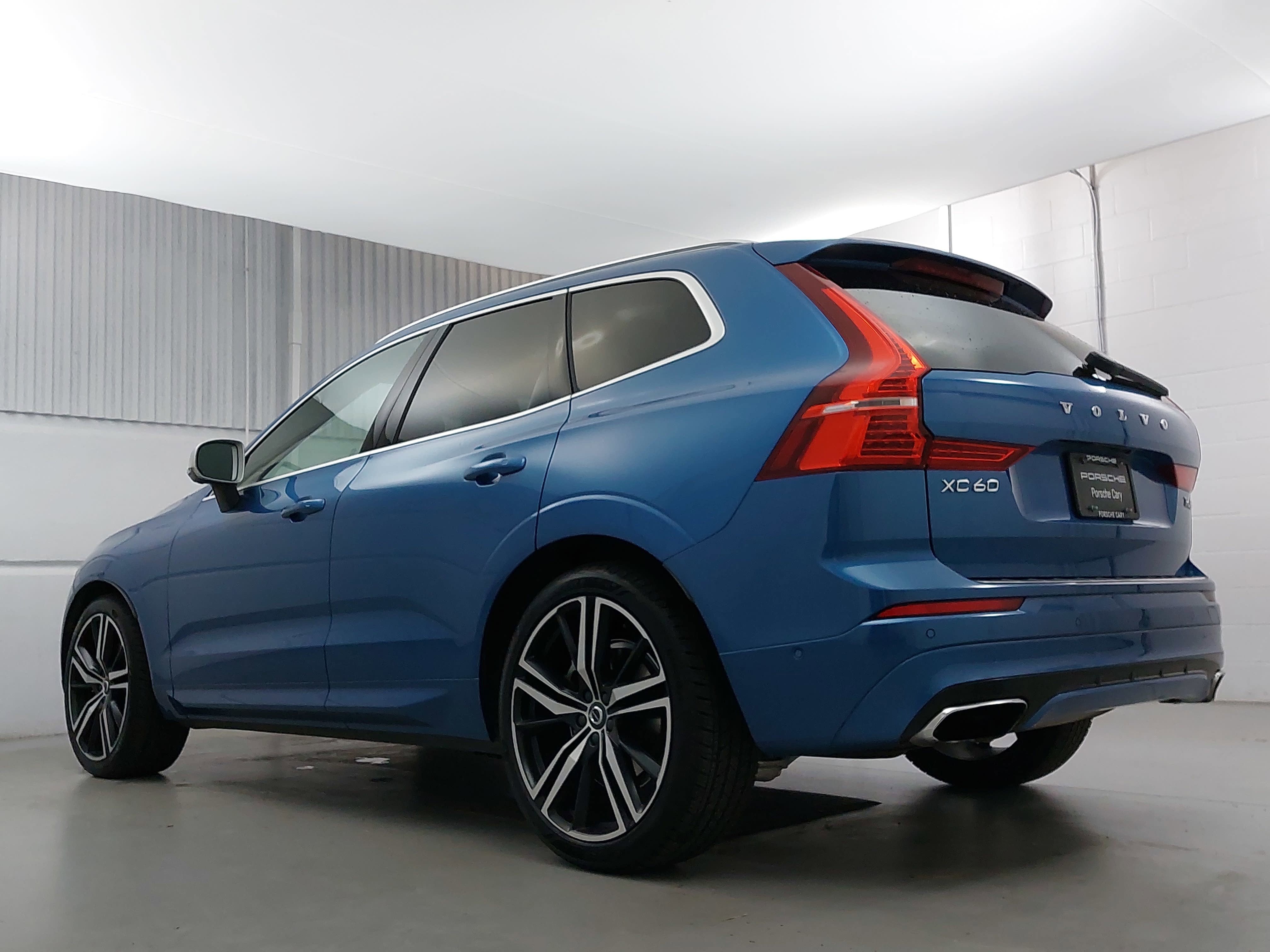 2019 Volvo XC60 T6 R-Design