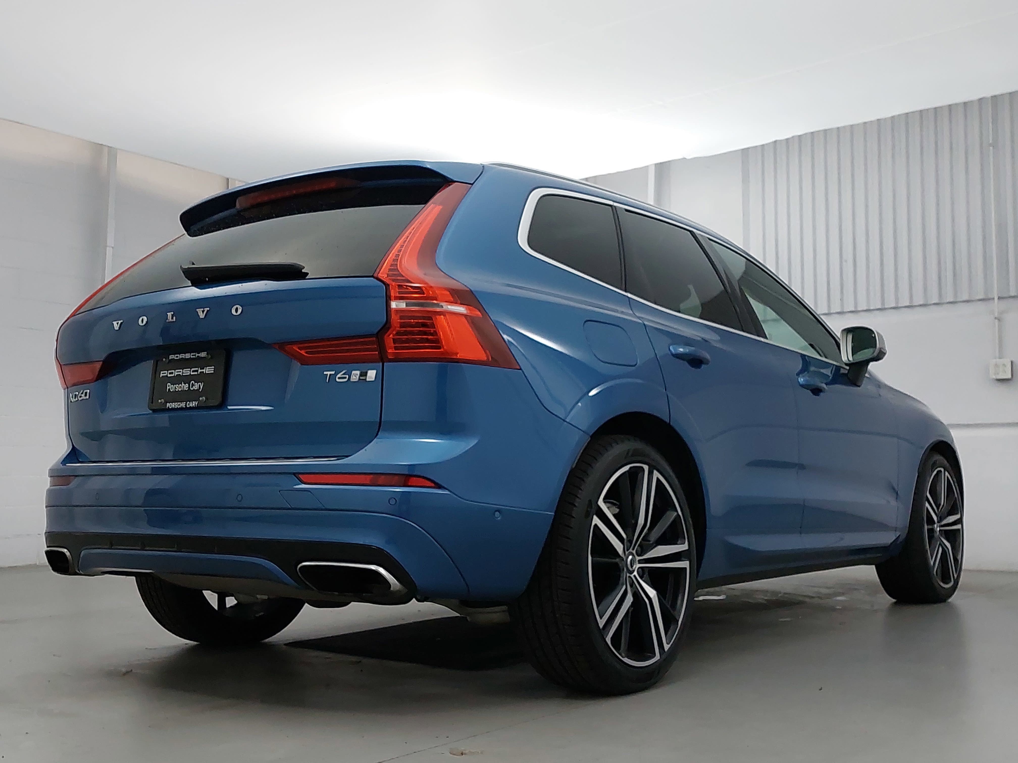 2019 Volvo XC60 T6 R-Design