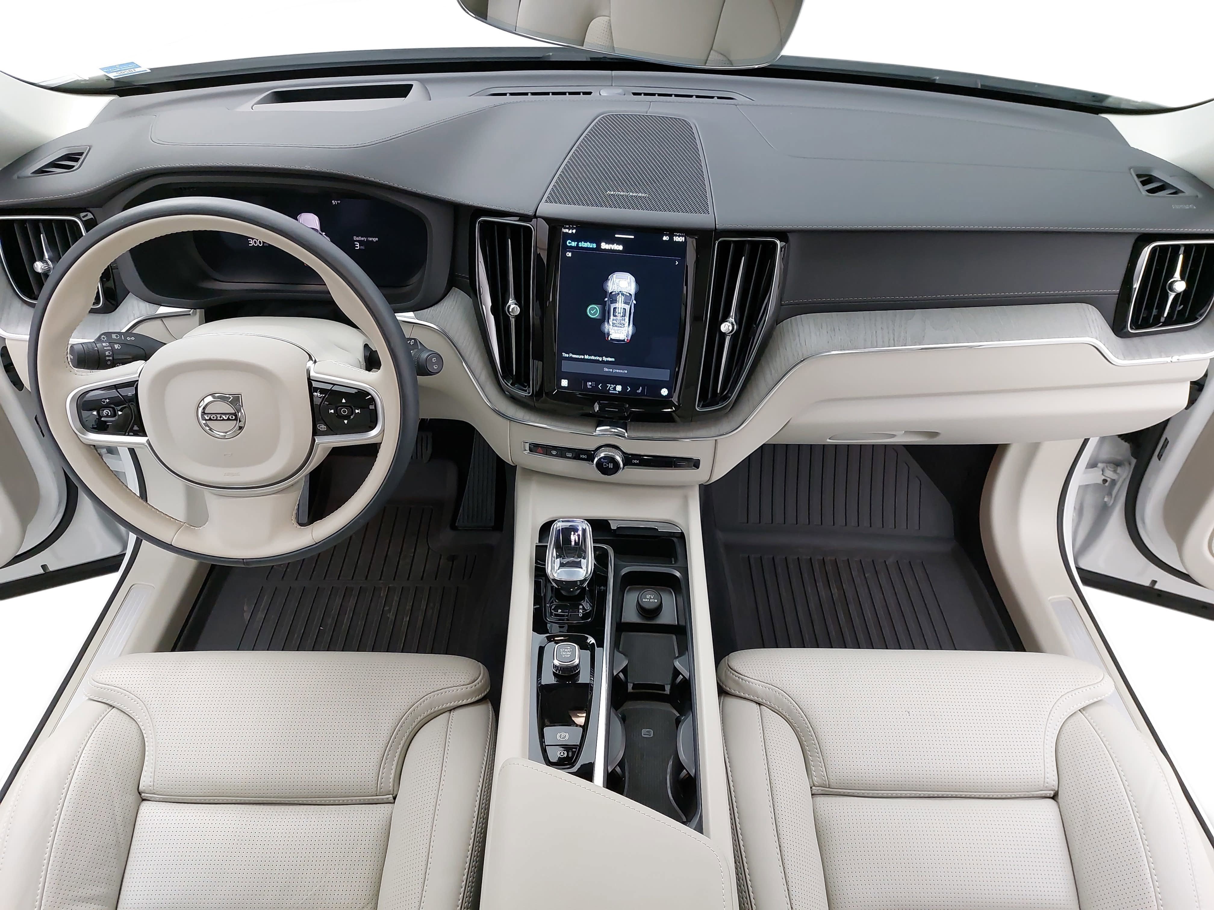 2025 Volvo XC60 Plug-In Hybrid T8 Ultra