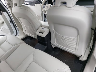 2025 Volvo XC60 Plug-In Hybrid T8 Ultra