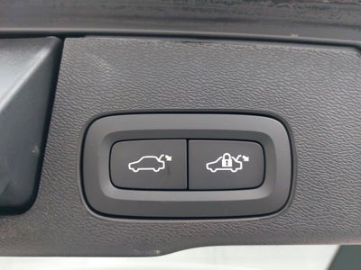 2025 Volvo XC60 Plug-In Hybrid T8 Ultra