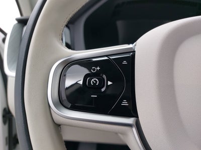 2025 Volvo XC60 Plug-In Hybrid T8 Ultra