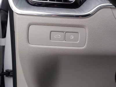 2025 Volvo XC60 Plug-In Hybrid T8 Ultra