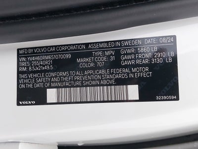 2025 Volvo XC60 Plug-In Hybrid T8 Ultra